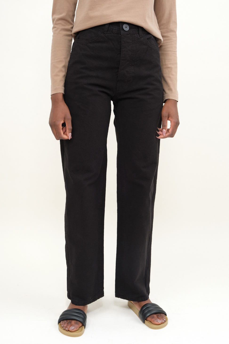 Front of California Slim in Black