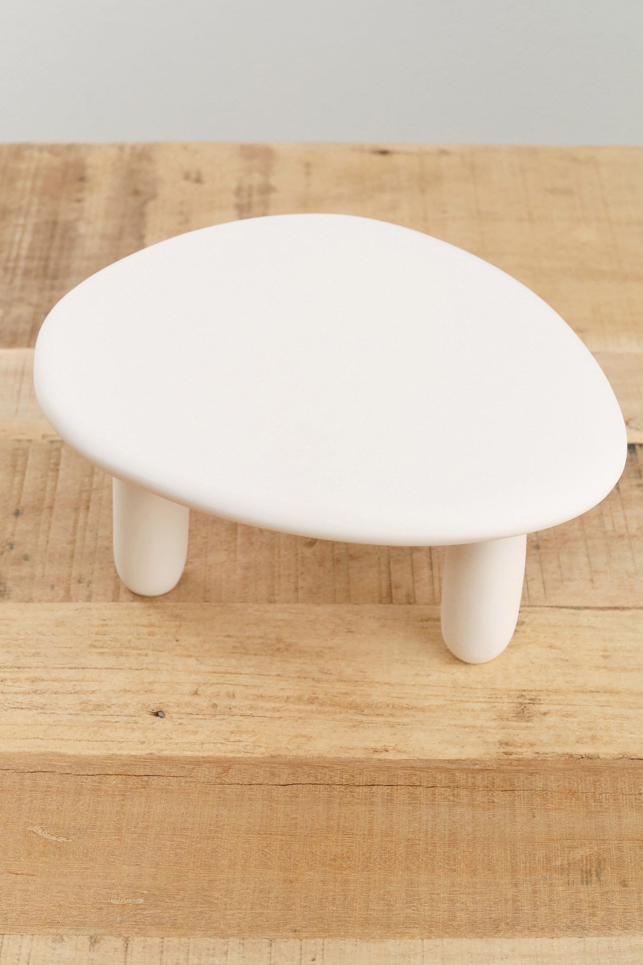 Tina Frey Designs Home Kitchen Serving Puddle Large Elevated Platter White