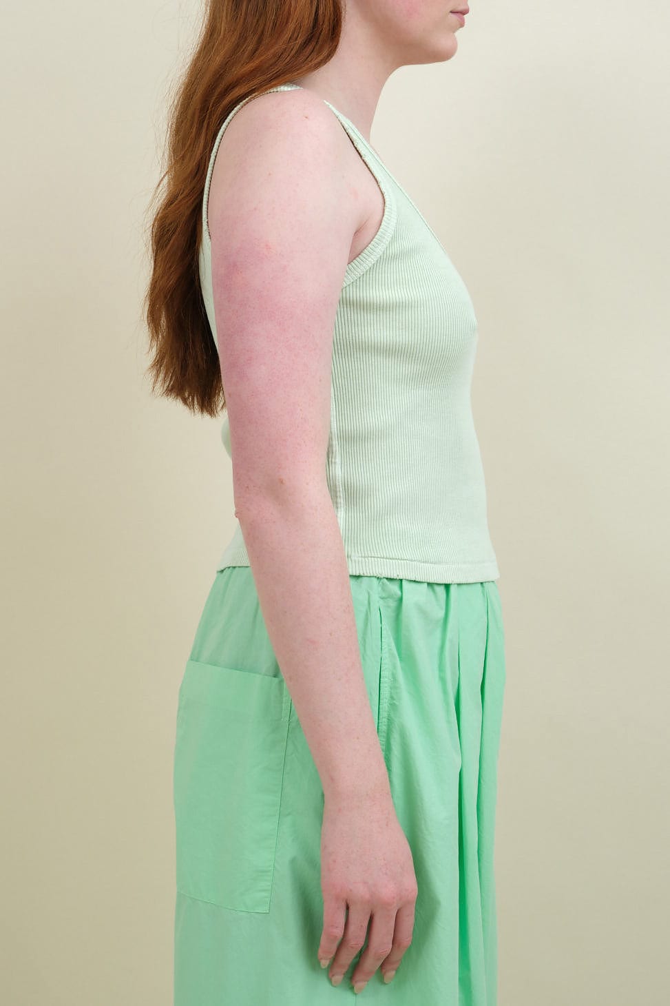 Side of Crop Rib Tank in Kiwi