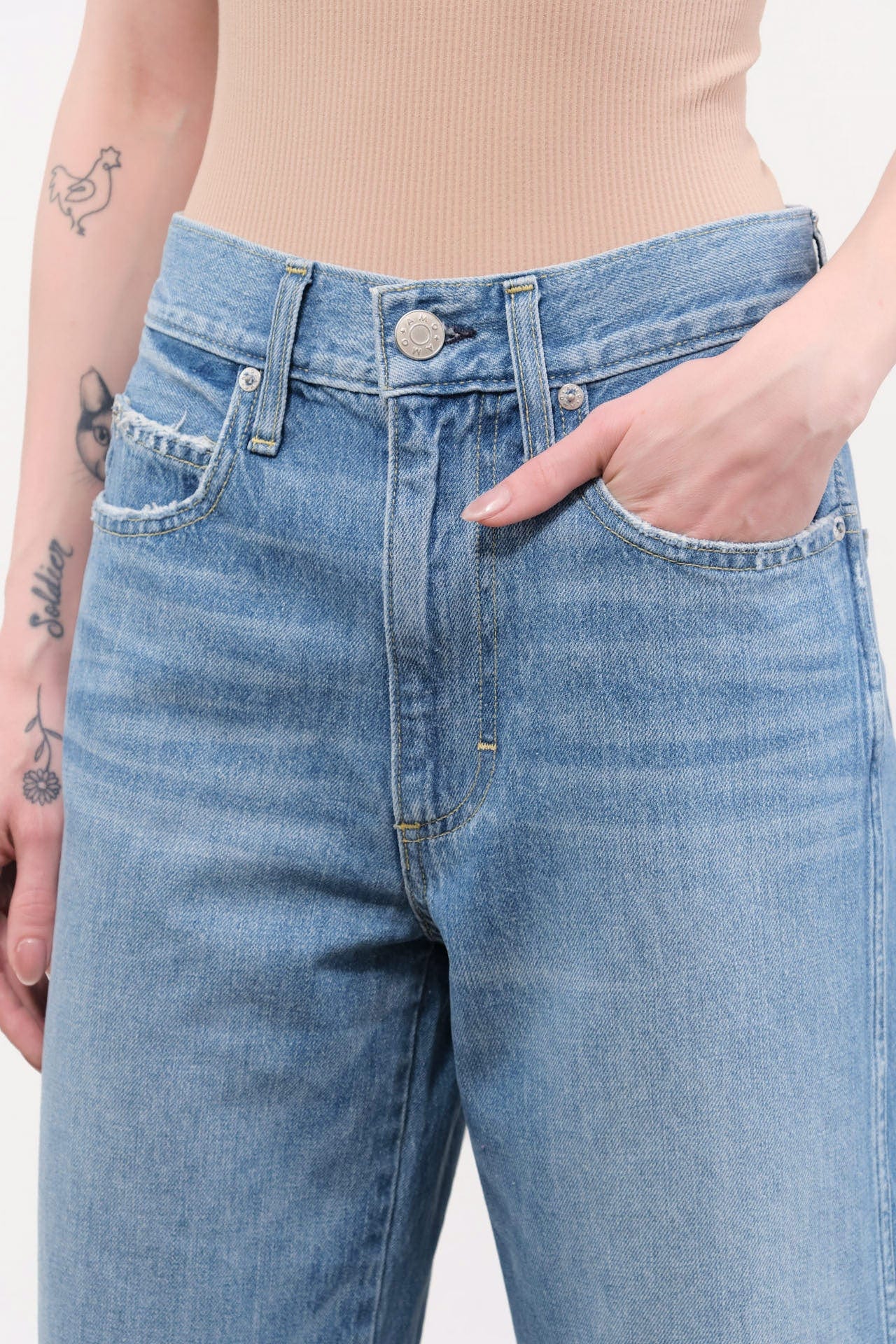Amo Denim Apparel Womens Denim Frida Crop Jean