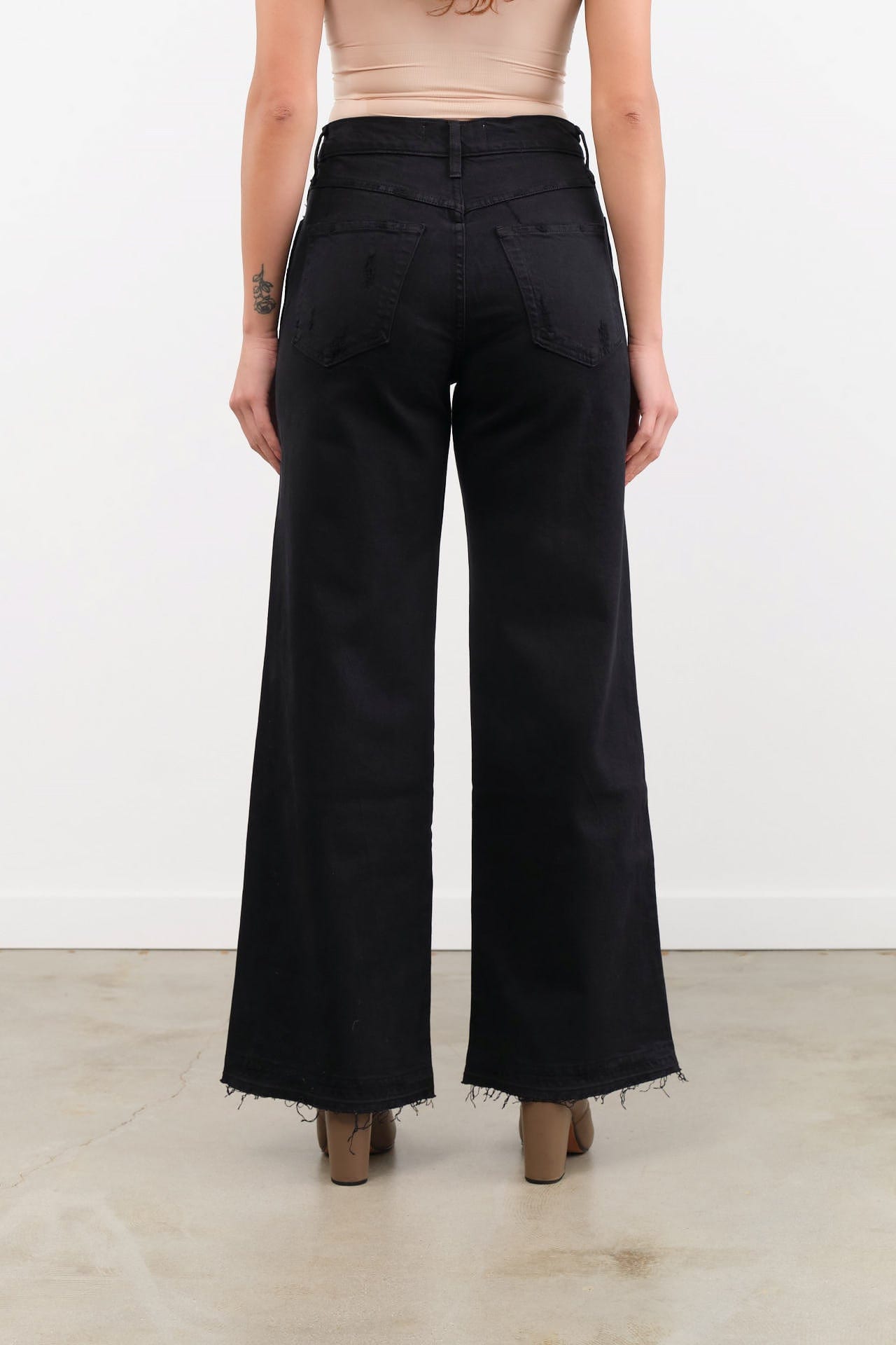 Amo Denim Apparel Womens Denim Frida Jean in Black Oak