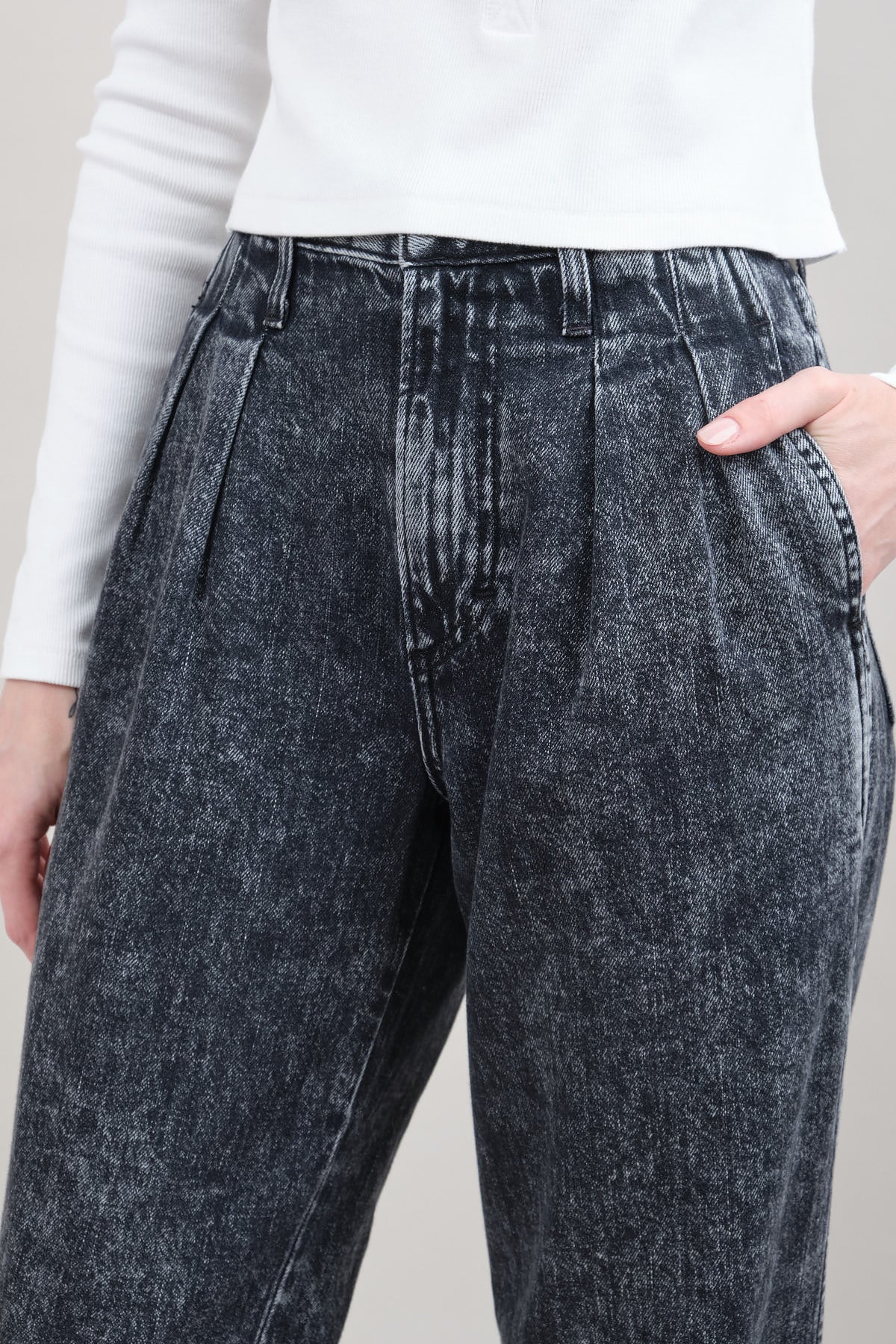 Rise on Marcella Pleated Jean