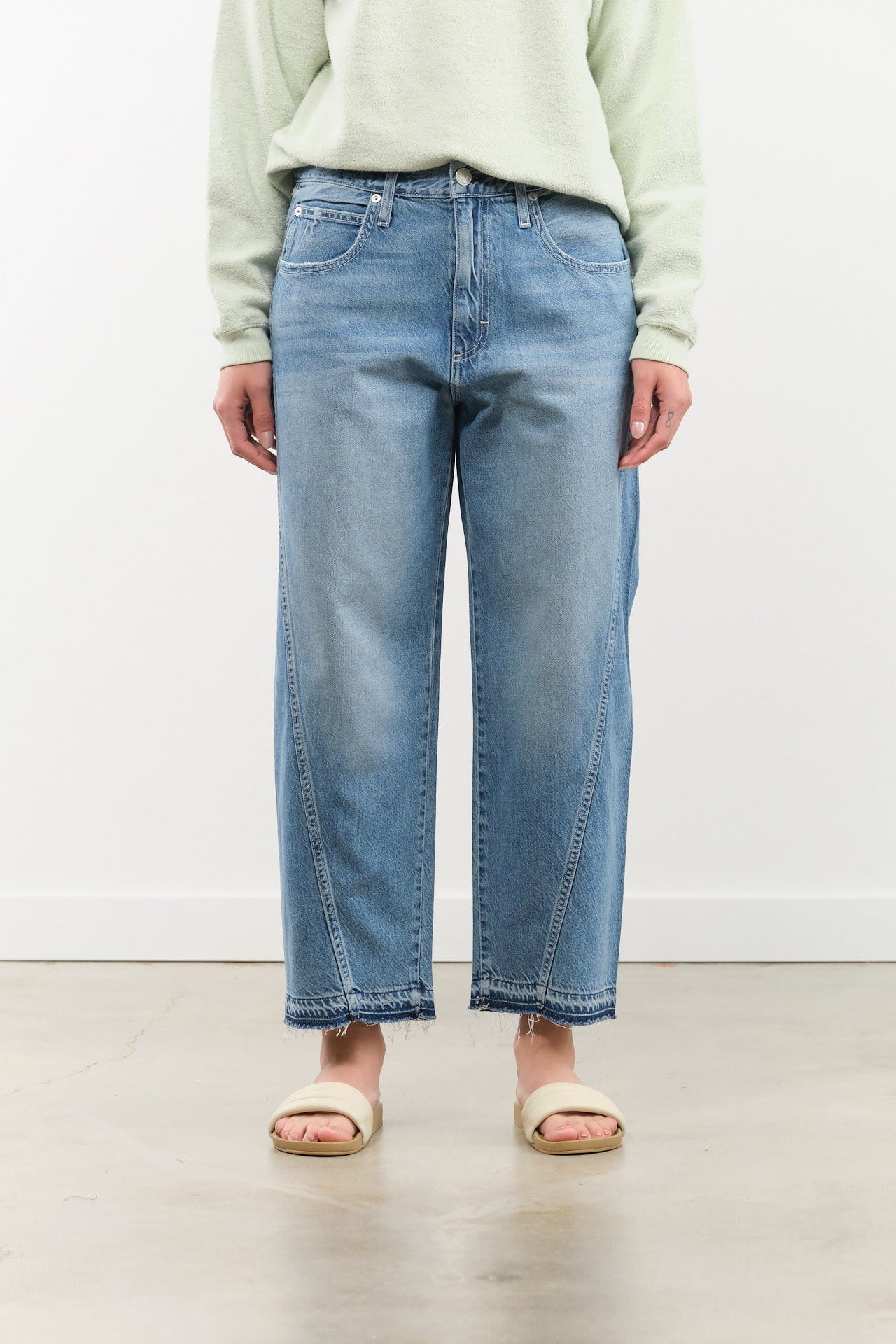 Amo Denim Apparel Womens Denim Maria Jean in Sun Kiss