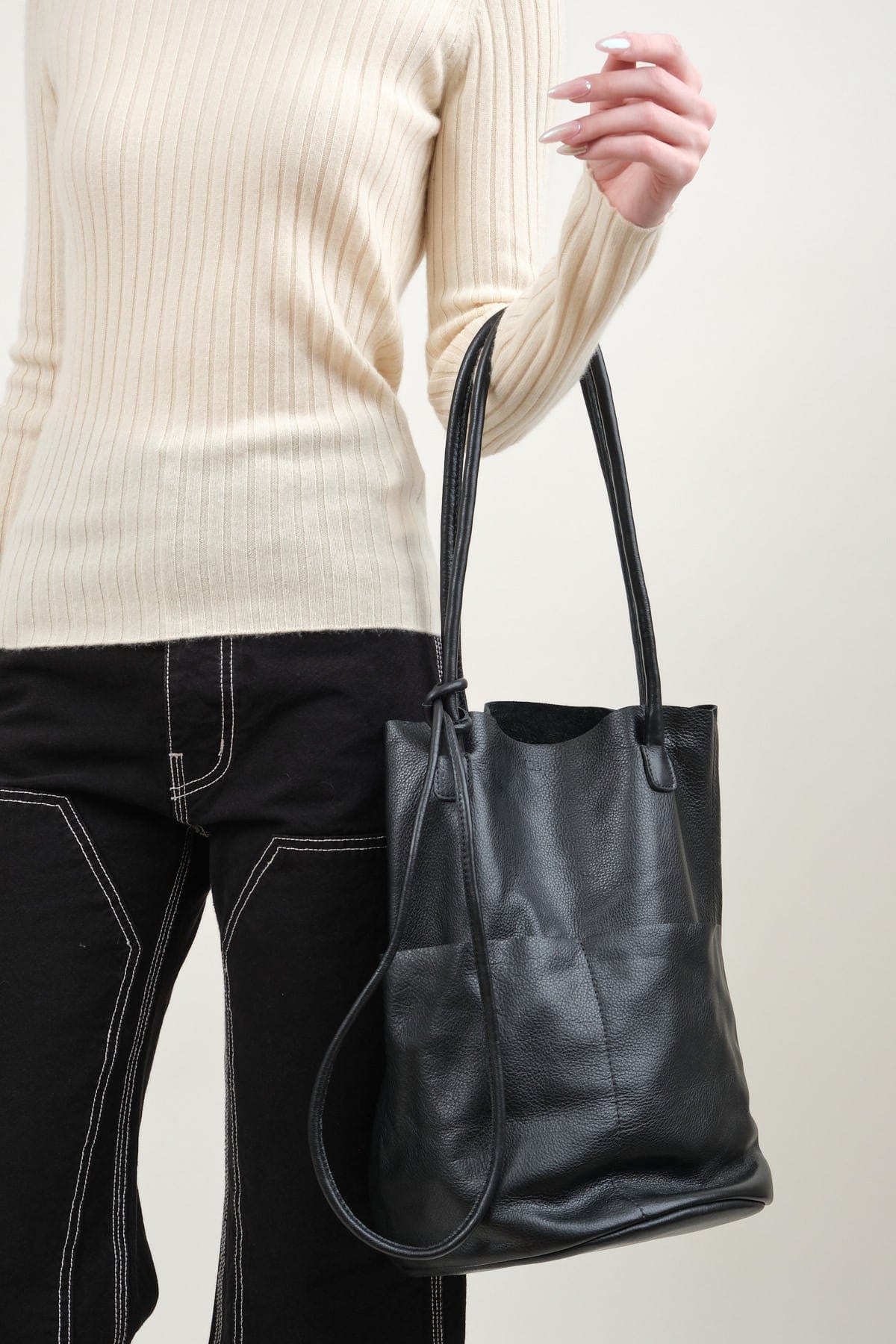 Barrel Bag in Black on the body