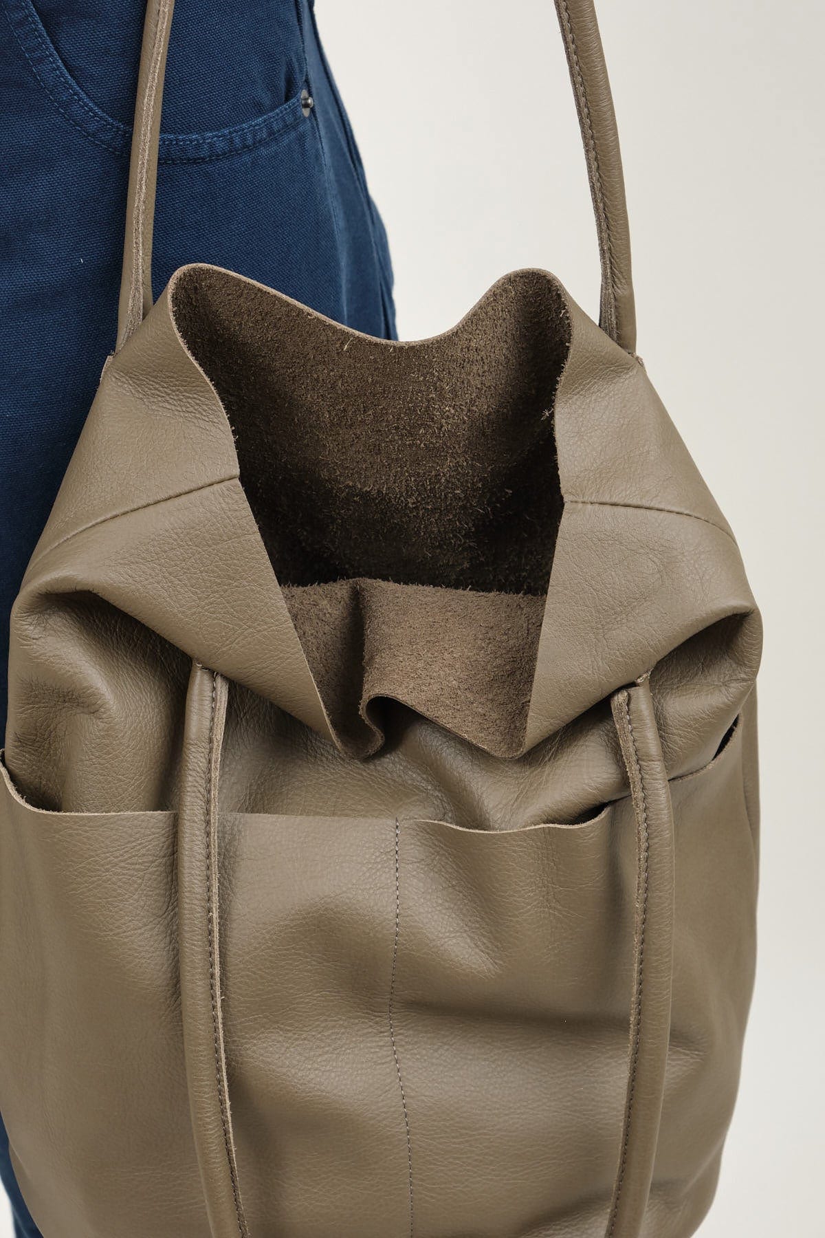 Are Studio Accessories Bags Barrel Bag in Morel Morel / 14" L 12" W 10" D