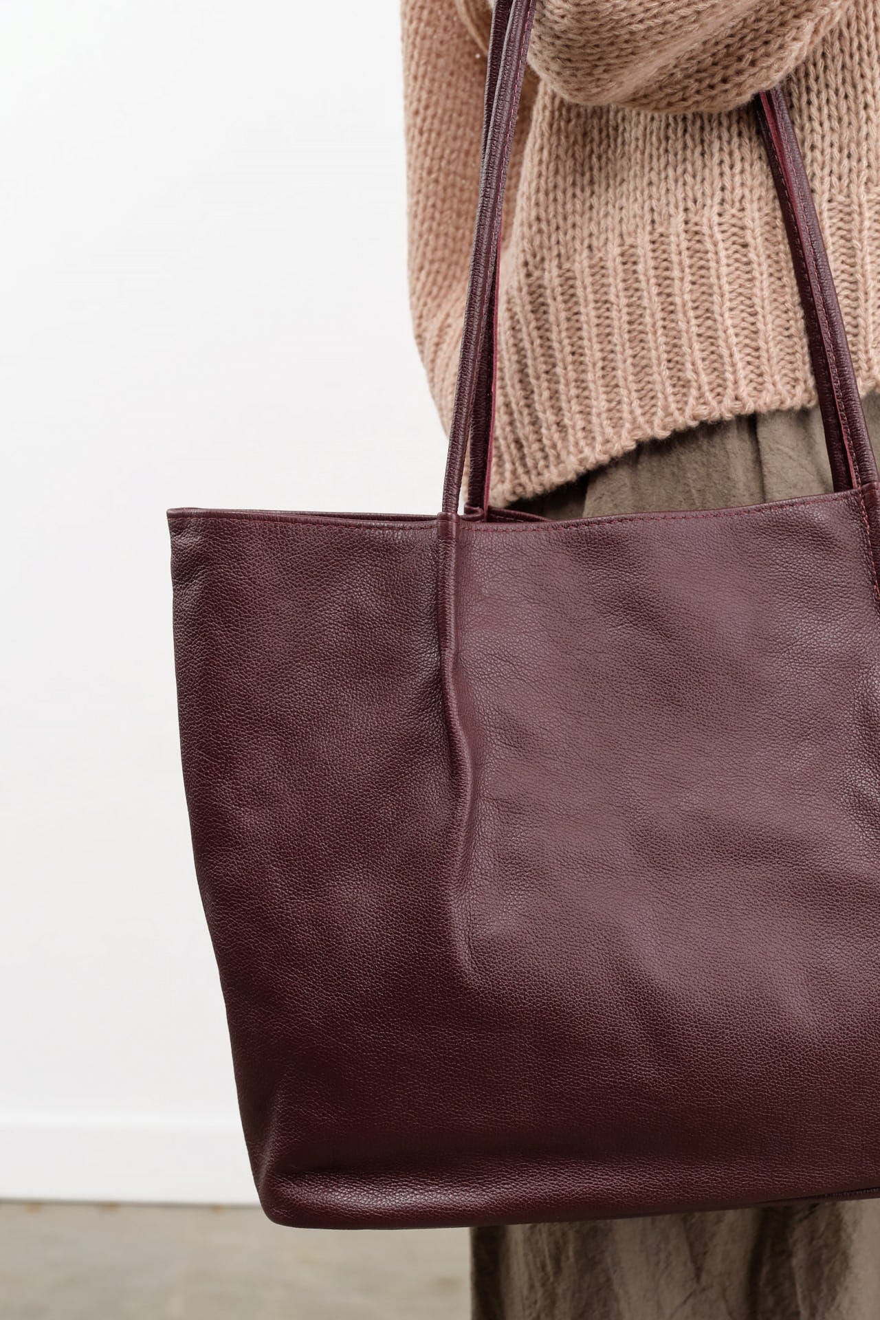 Are Studio Accessories Bags Large Frances Bag in Bordeaux Bordeaux / 11" L X 14" W X 4.5" D