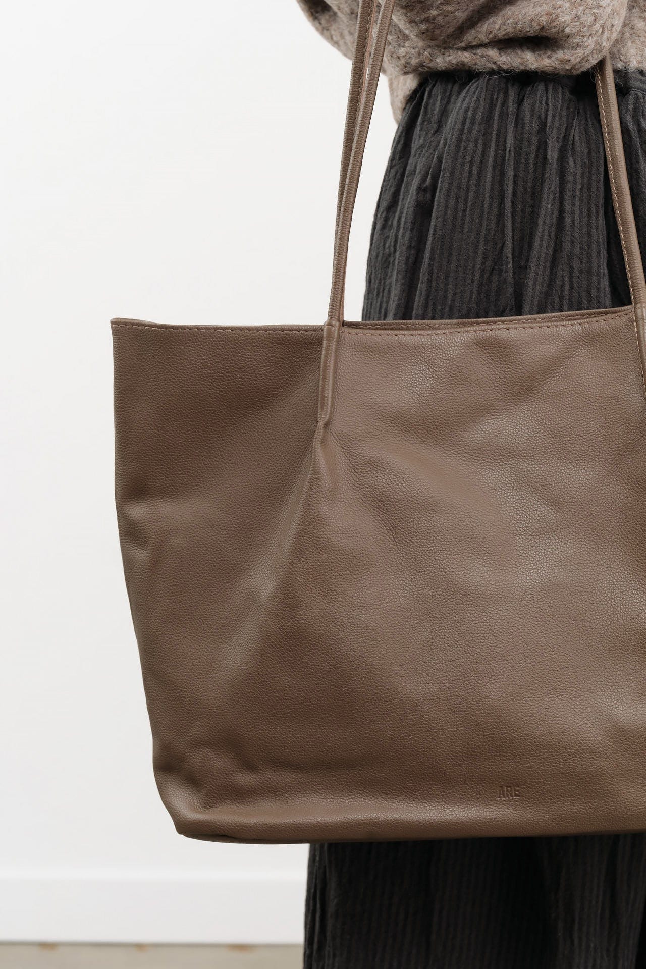 Are Studio Accessories Bags Large Frances Bag in Tobacco Tobacco / 11" L X 14" W X 4.5" D