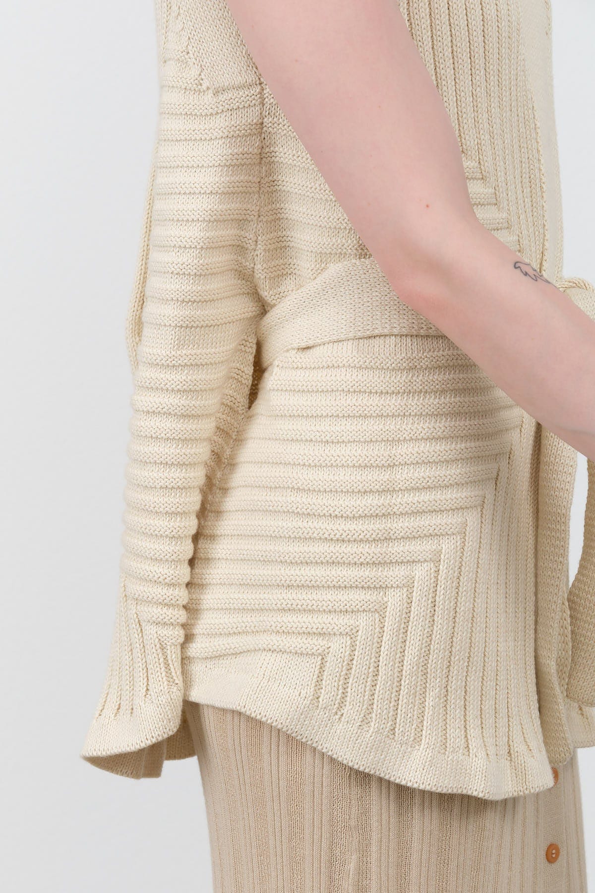 Atelier Delphine Apparel Womens Sweaters Sleeveless Cardigan