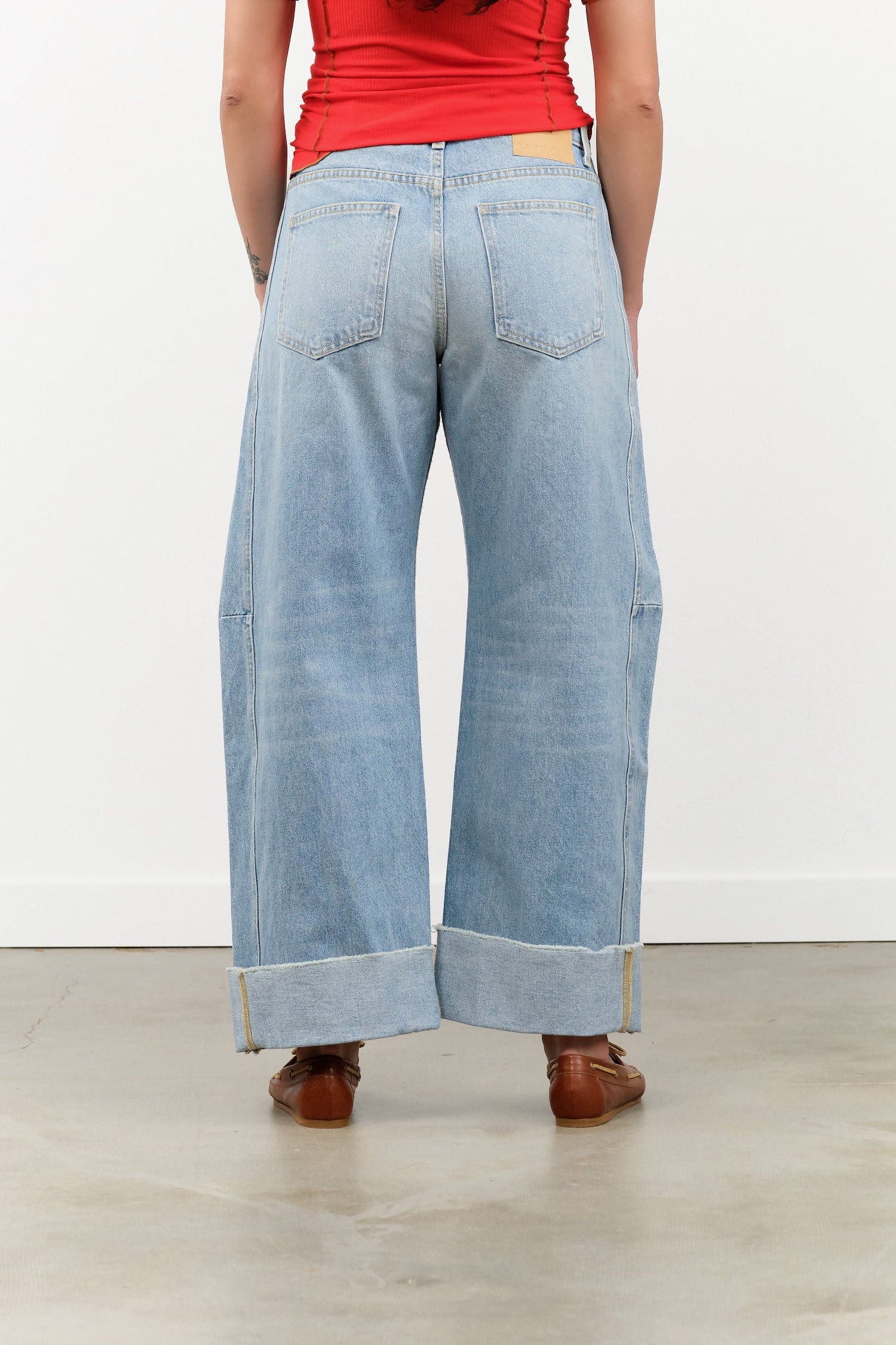 B Sides Jeans Apparel Womens Denim Relaxed Cuffed Lasso in Jac Wash