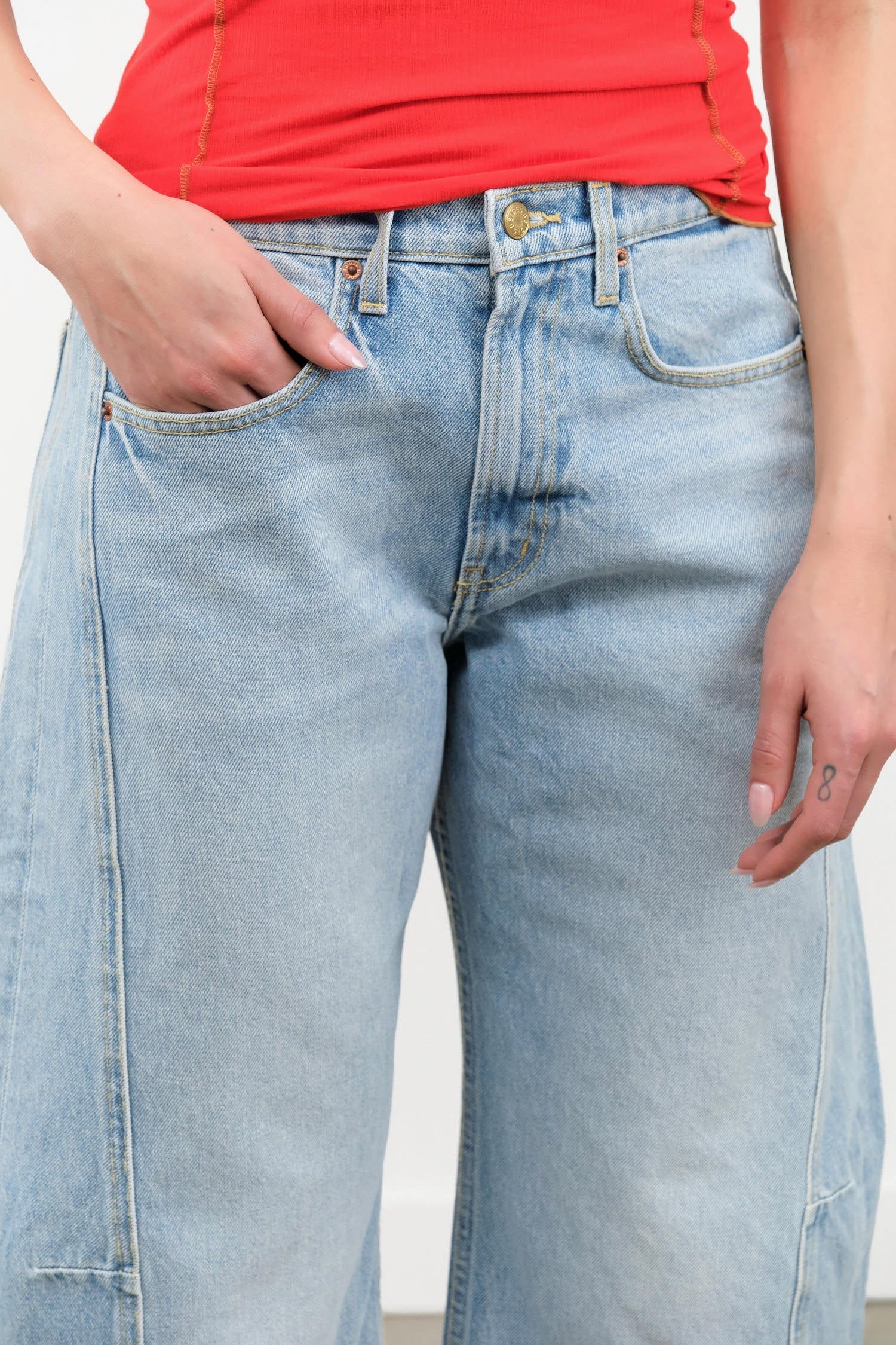 B Sides Jeans Apparel Womens Denim Relaxed Cuffed Lasso in Jac Wash
