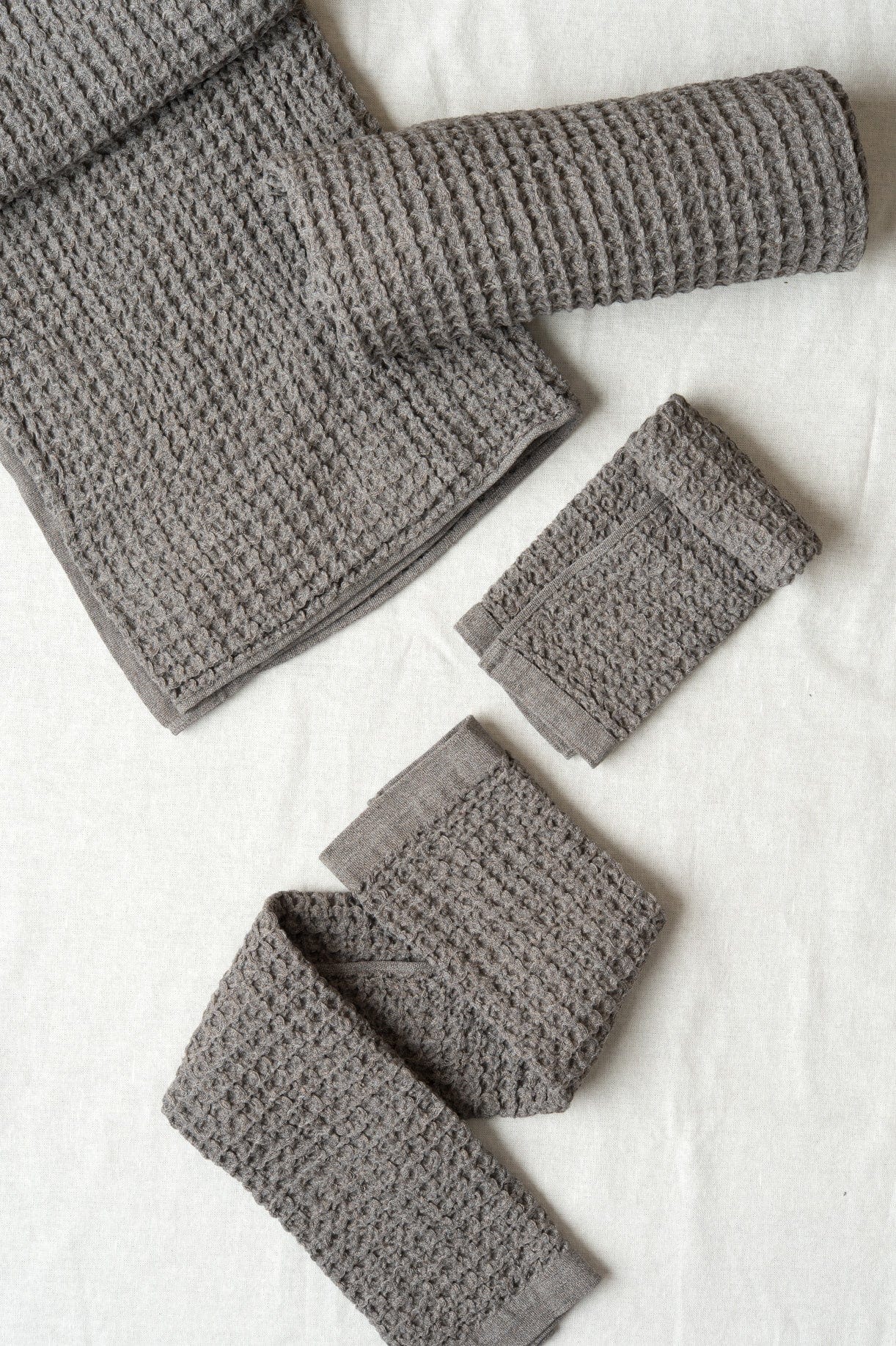 Kontex Home Bath Textiles Lattice Hand Towel in Brown Brown / 33.5" L x 14.25" W