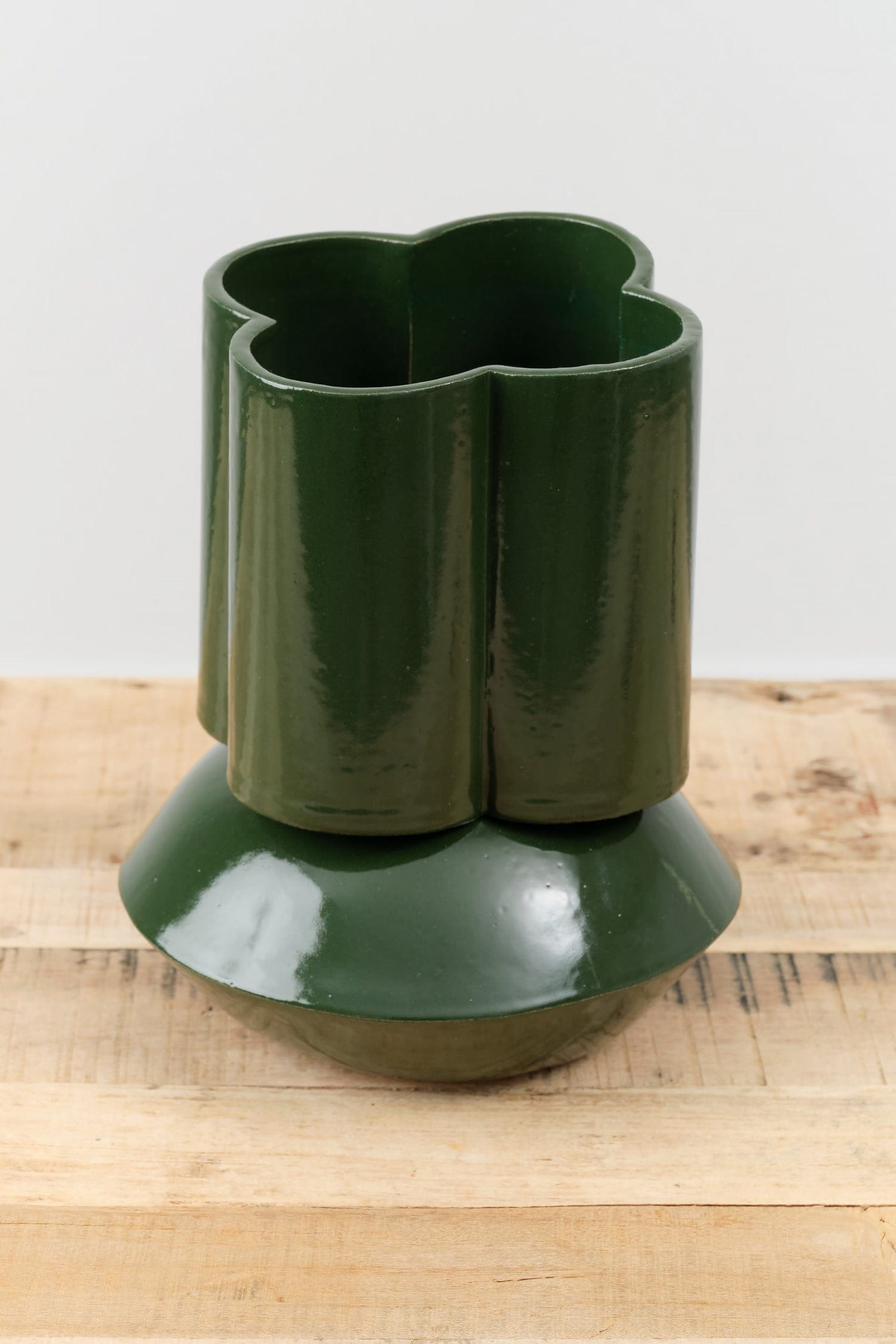 BZippy Art Ceramics Oval Scallop Vase Chrome Green