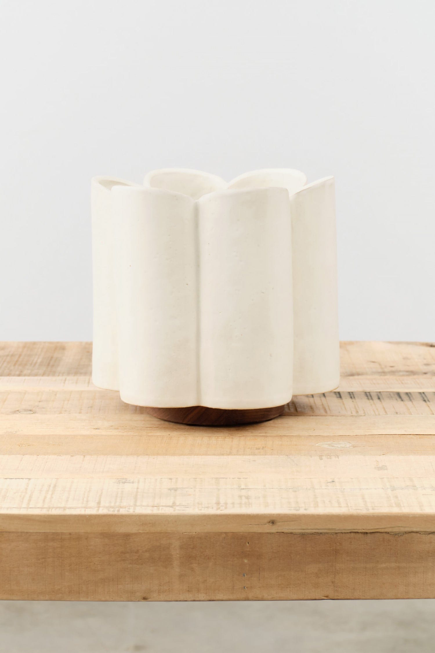 BZippy Art Ceramics Short Scallop Vase in Cream Cream