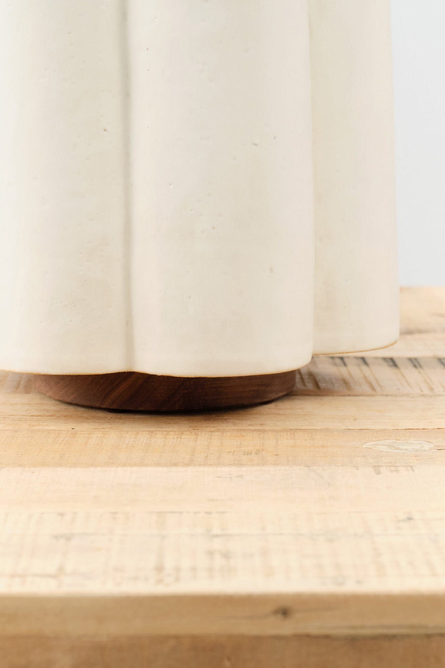 BZippy Art Ceramics Short Scallop Vase in Cream Cream