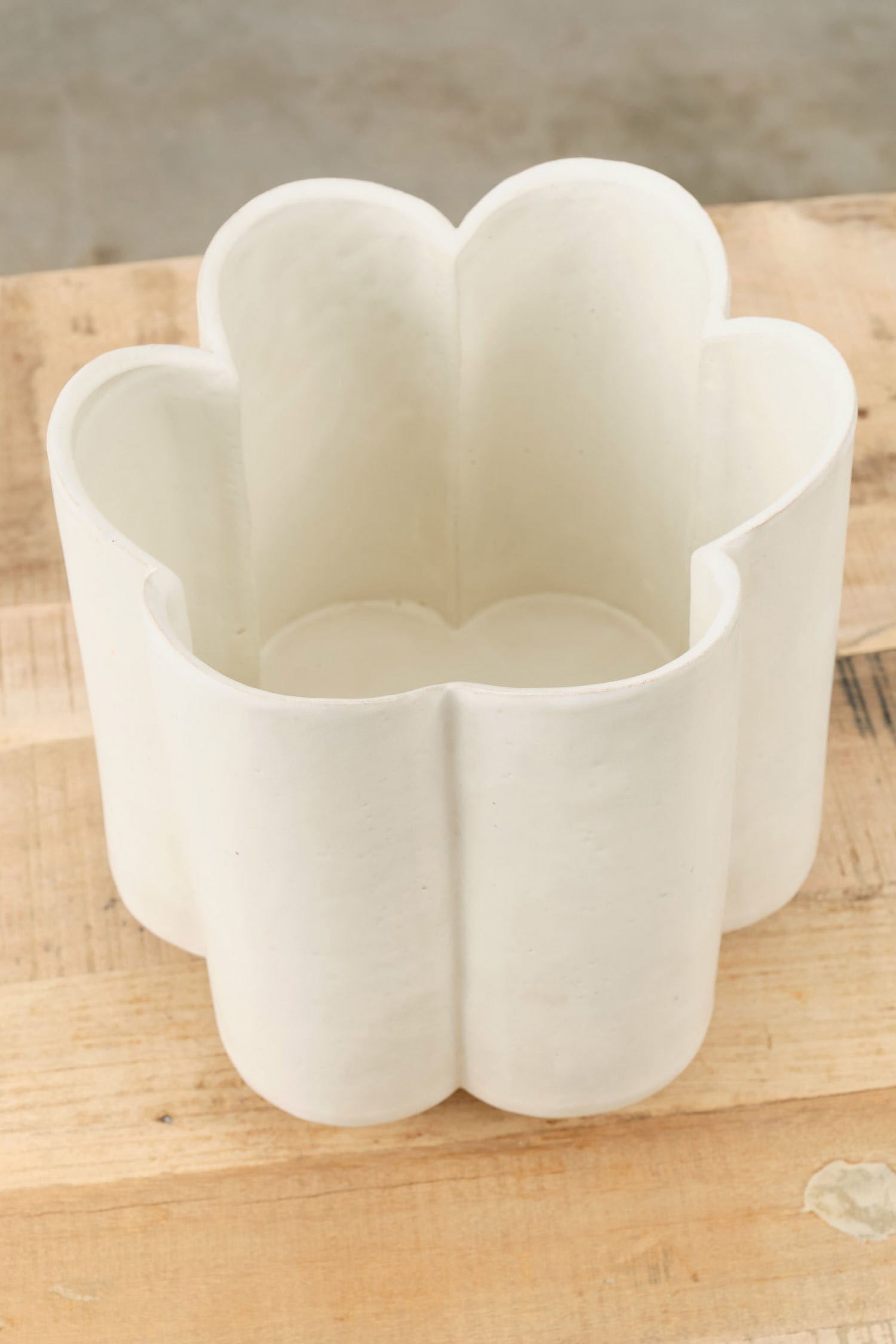 BZippy Art Ceramics Short Scallop Vase in Cream Cream