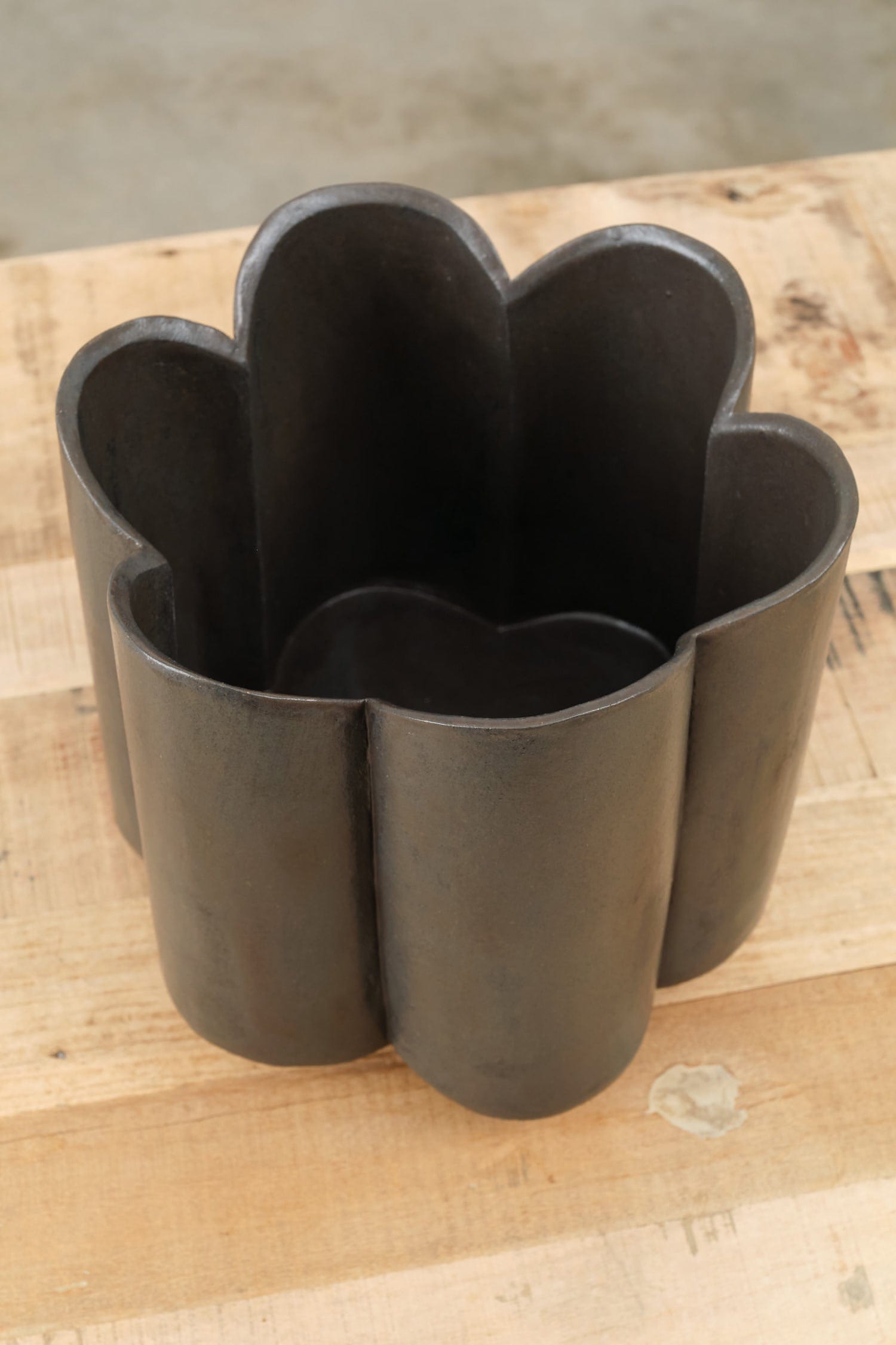 BZippy Art Ceramics Short Scallop Vase in Iron Gate Iron Gate