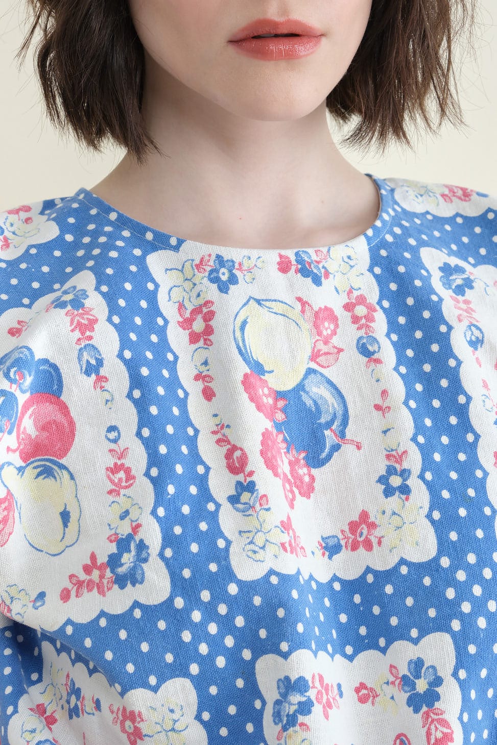 Neckline on Cloud Top