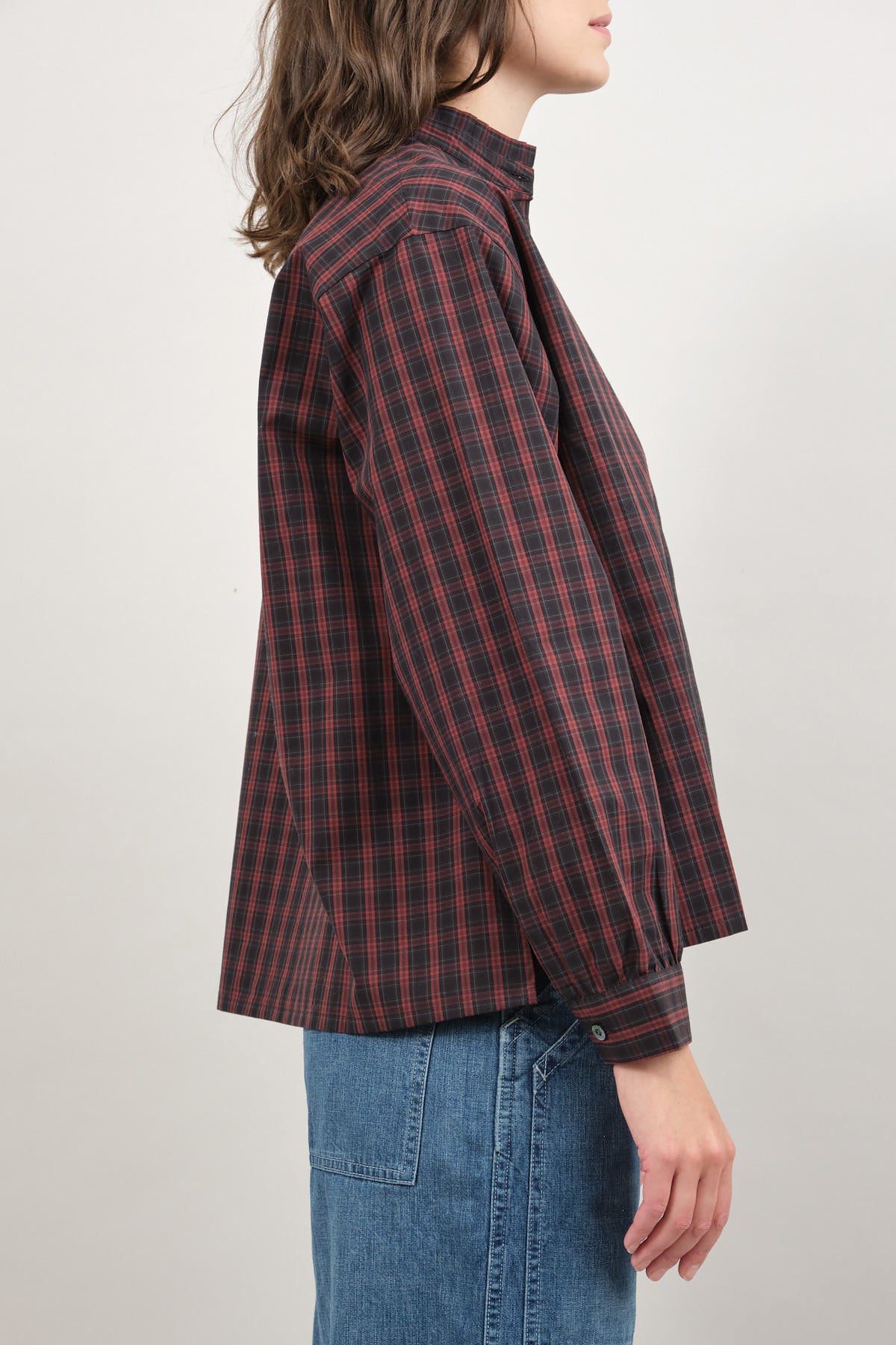 Side of Pleated Stand Collar Shirt