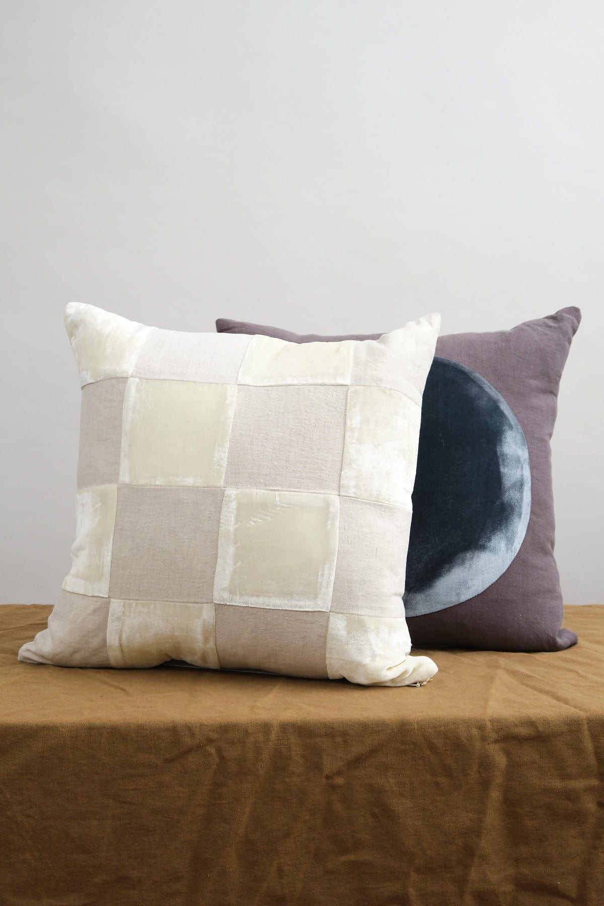 Correll Correll Home Pillows Checkered Velvet Pillow in Ivory Ivory / 18" X 18"