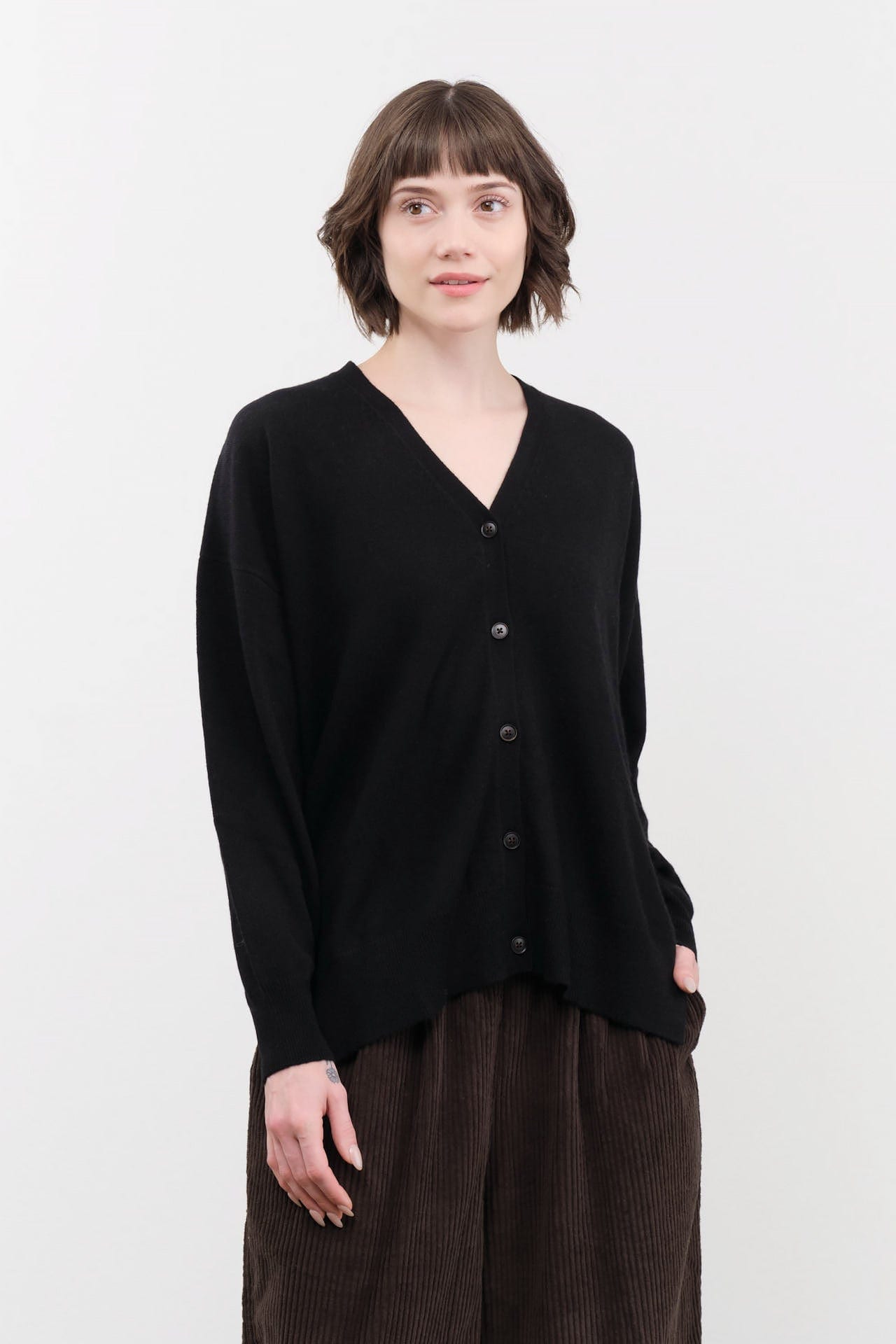 DEMYLEE Apparel Womens Sweaters Jayla Cashmere Cardigan in Black