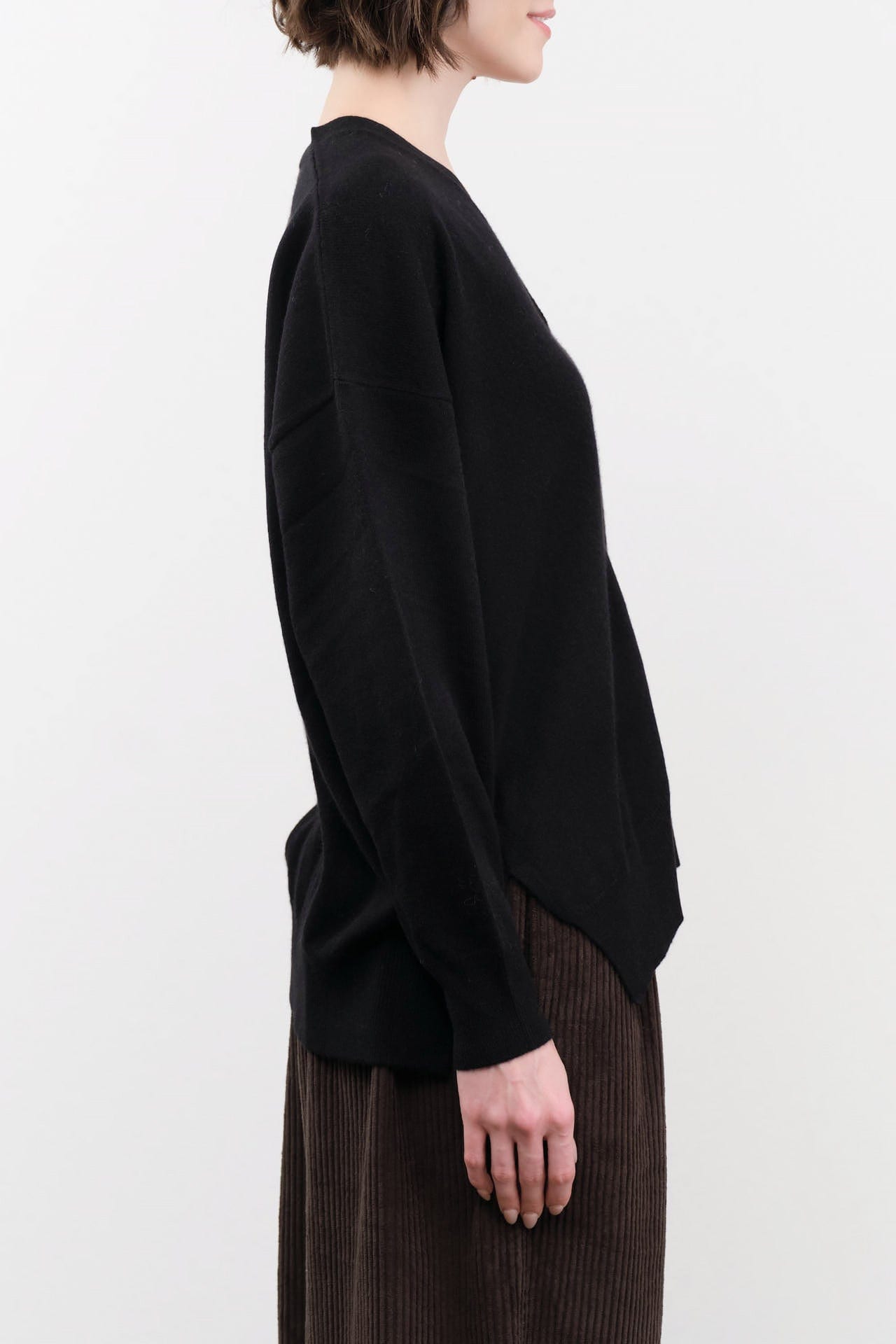 DEMYLEE Apparel Womens Sweaters Jayla Cashmere Cardigan in Black