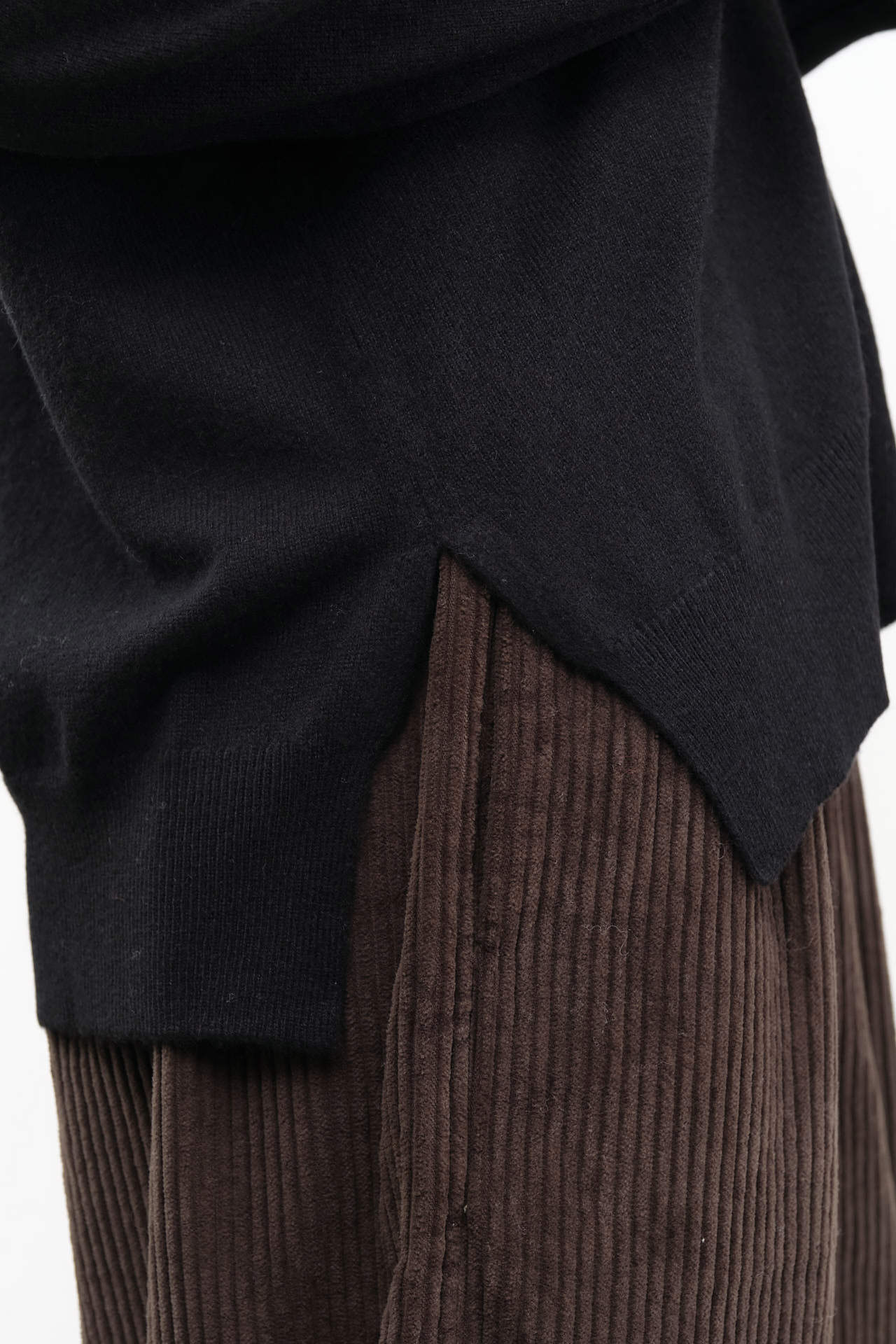 DEMYLEE Apparel Womens Sweaters Jayla Cashmere Cardigan in Black