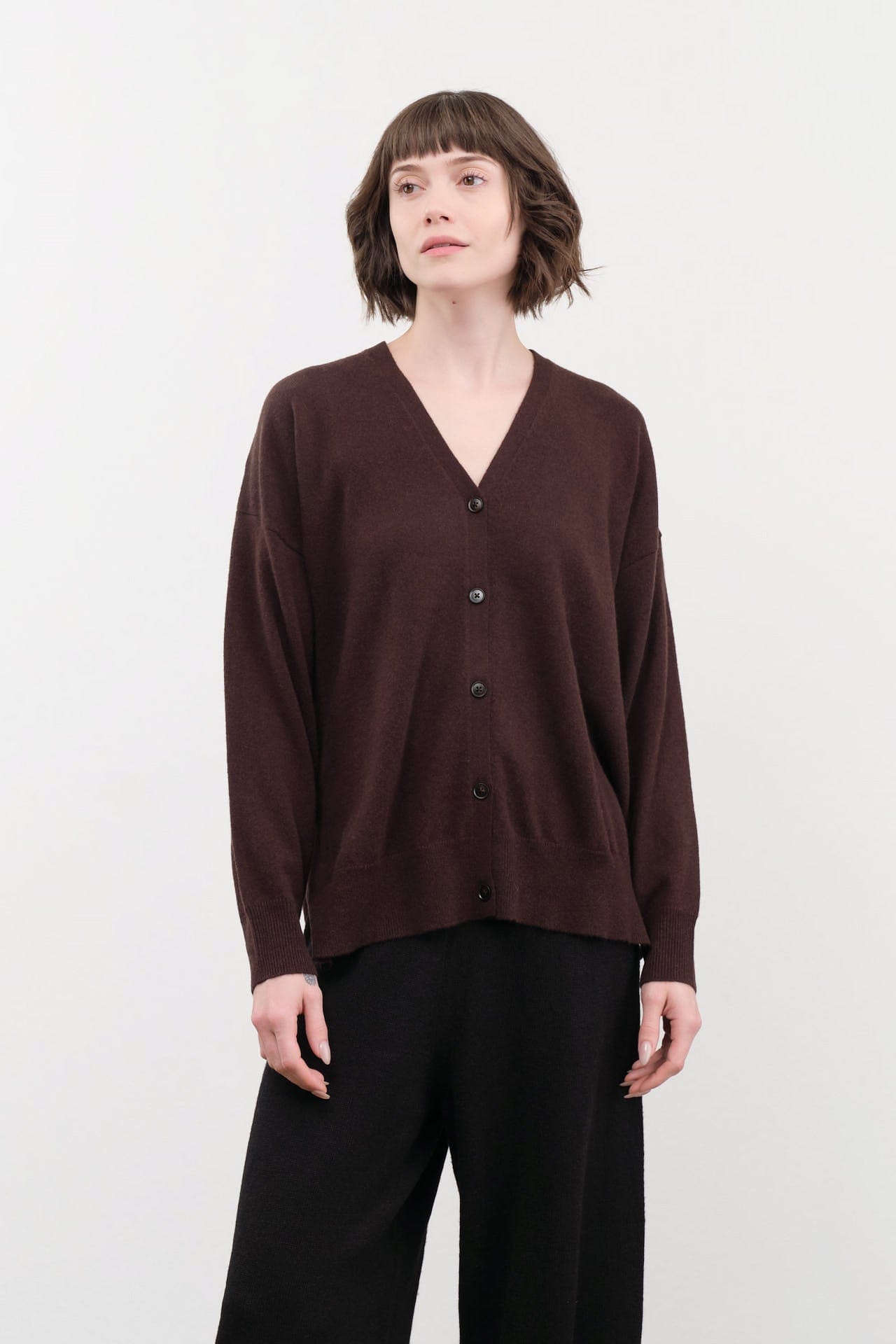 DEMYLEE Apparel Womens Sweaters Jayla Cashmere Cardigan in Espresso