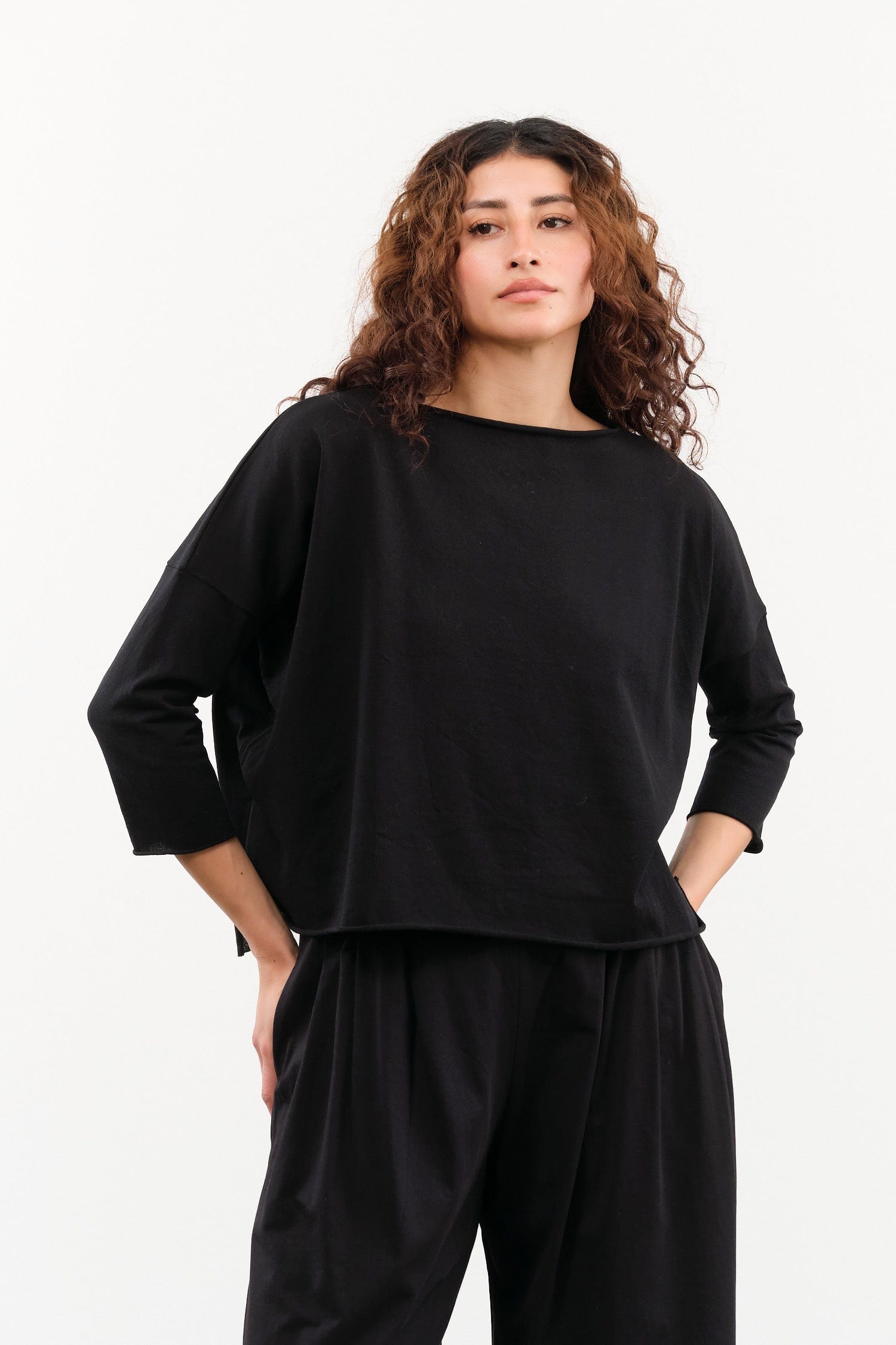 Evam Eva Apparel Womens Sweaters Cotton Wide Pullover in Sumi