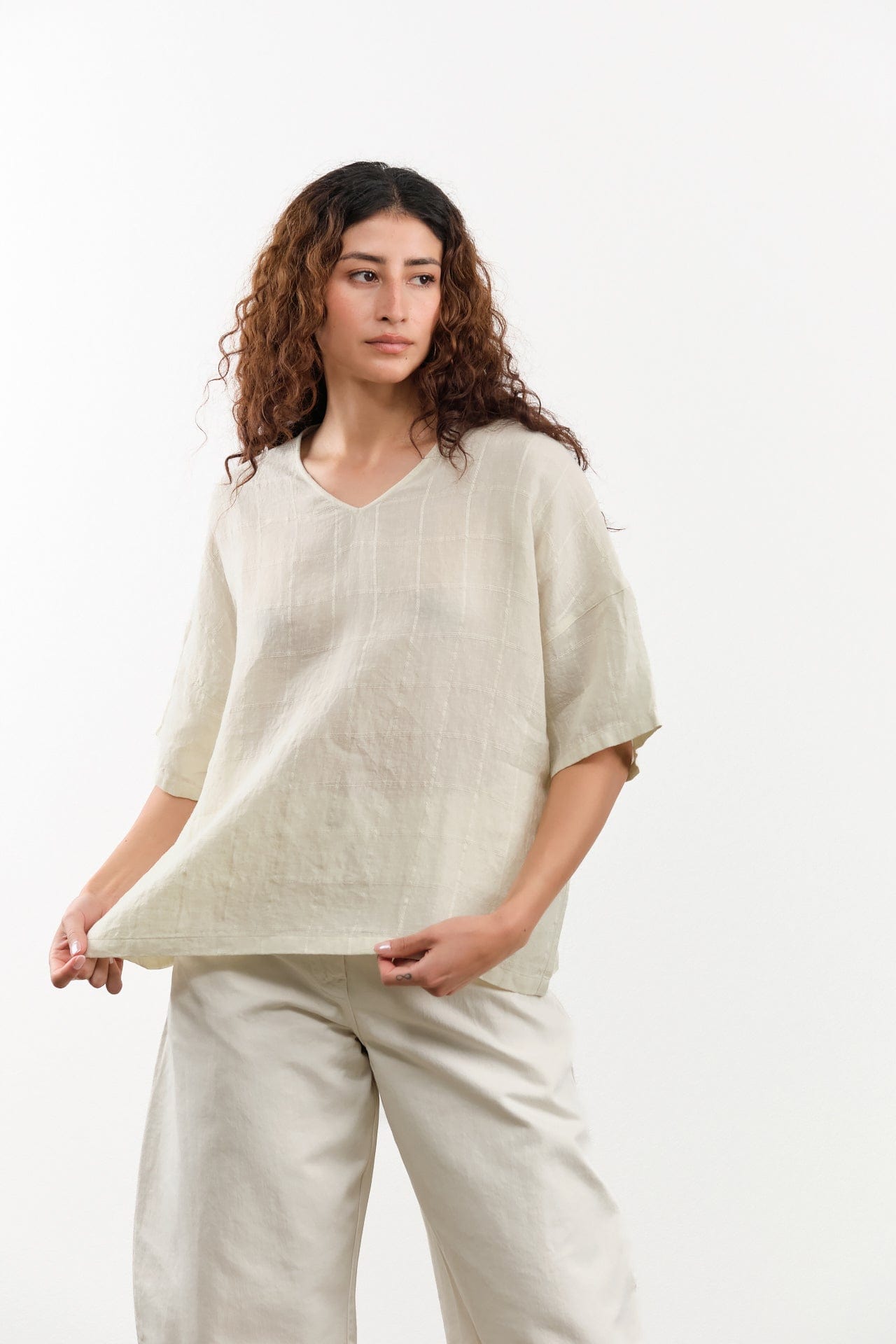 Evam Eva Apparel Womens Sweaters Linen Stitches Pullover in Ivory Ivory / One Size