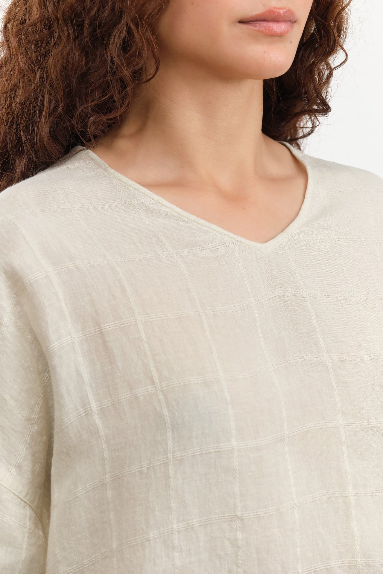 Evam Eva Apparel Womens Sweaters Linen Stitches Pullover in Ivory Ivory / One Size