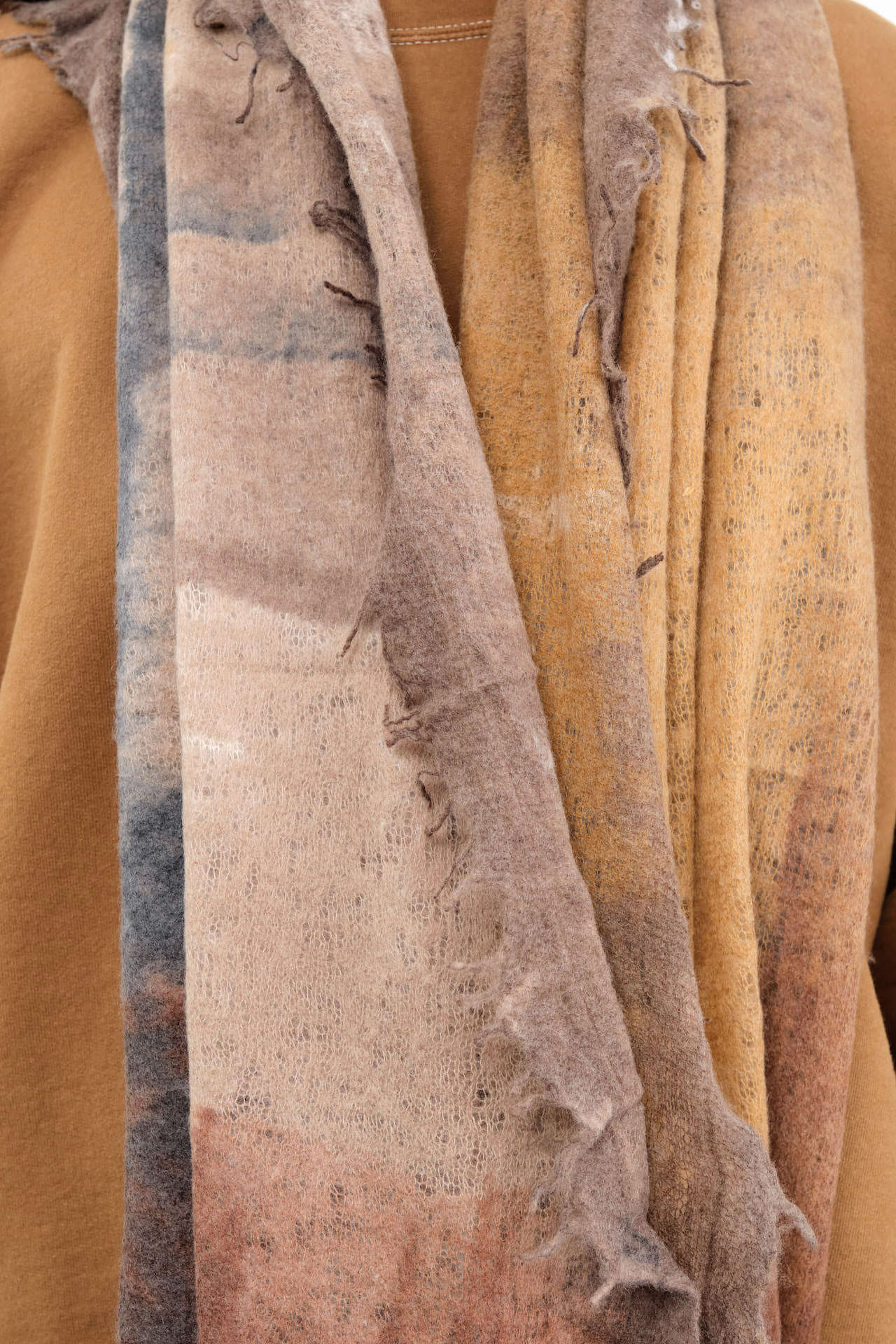 F Cashmere Accessories Scarves Felt Shawl in Brown/Black Brown/Black / One Size