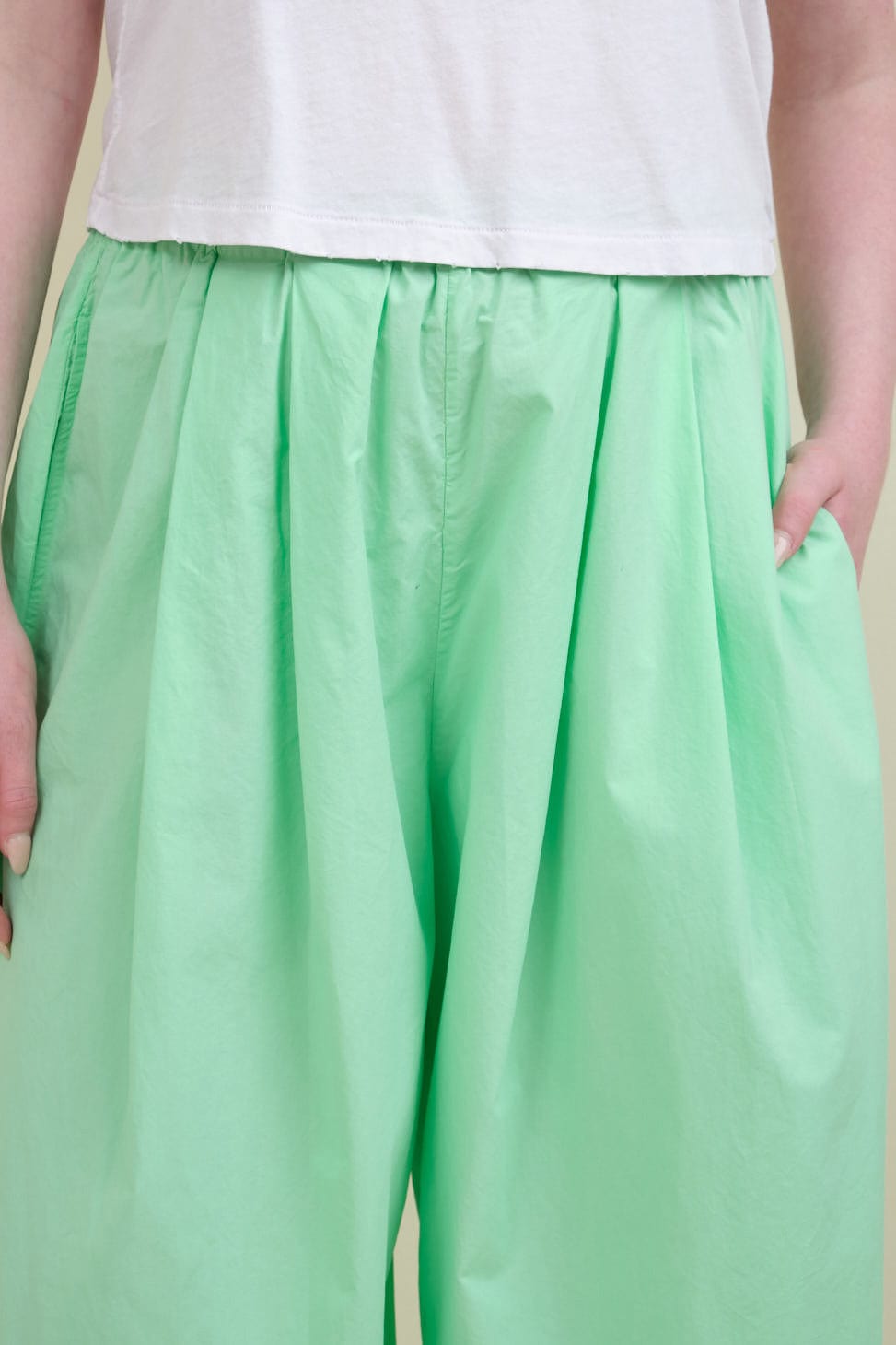 Pleats on Cayo Pant in Patina