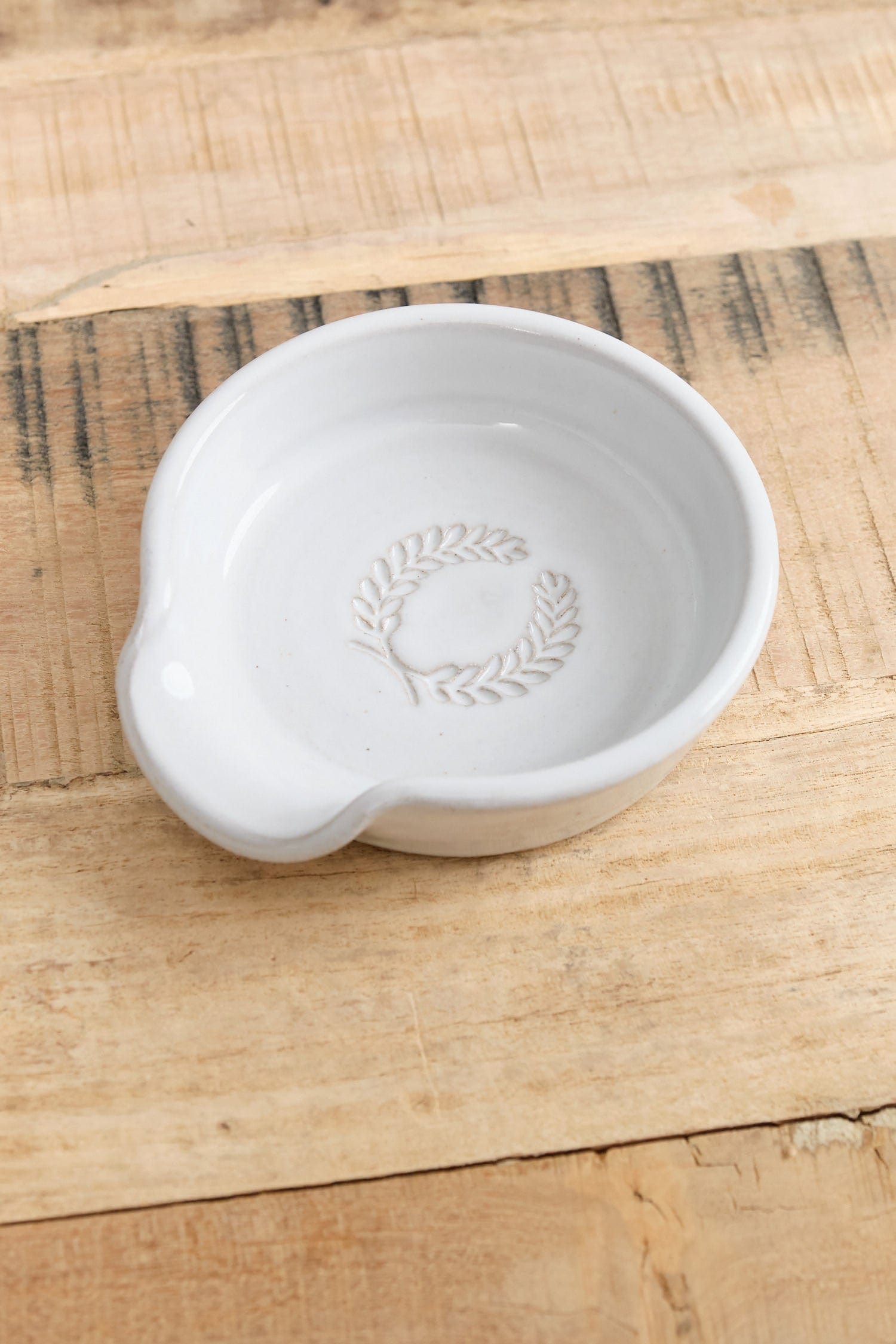Farmhouse Pottery Home Kitchen Serving Laurel Spoon Rest Stoneware