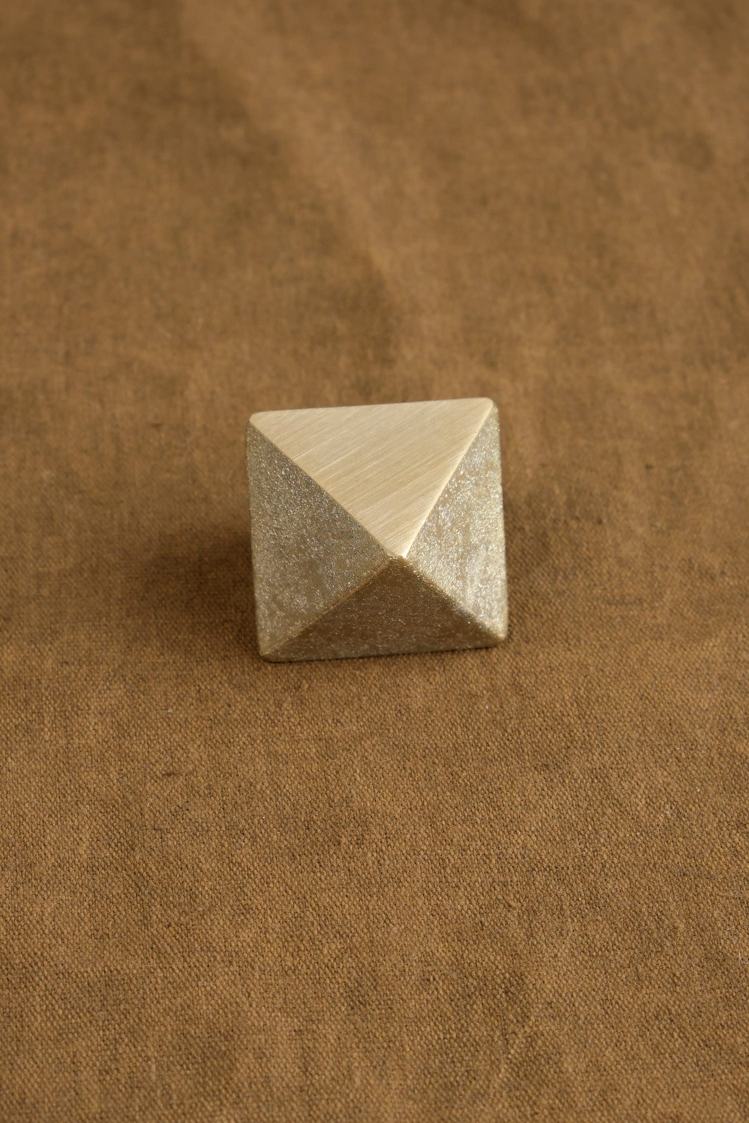 Futagami Home Objects Brass IHADA Paperweight Brass / Triangle