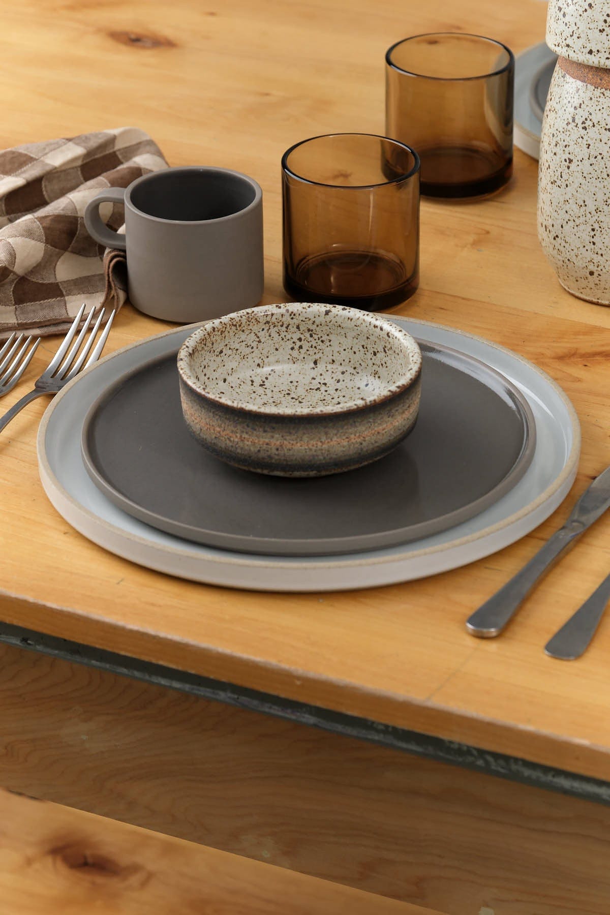 Hasami Porcelain Home Kitchen Dishware 10" Glazed Plate