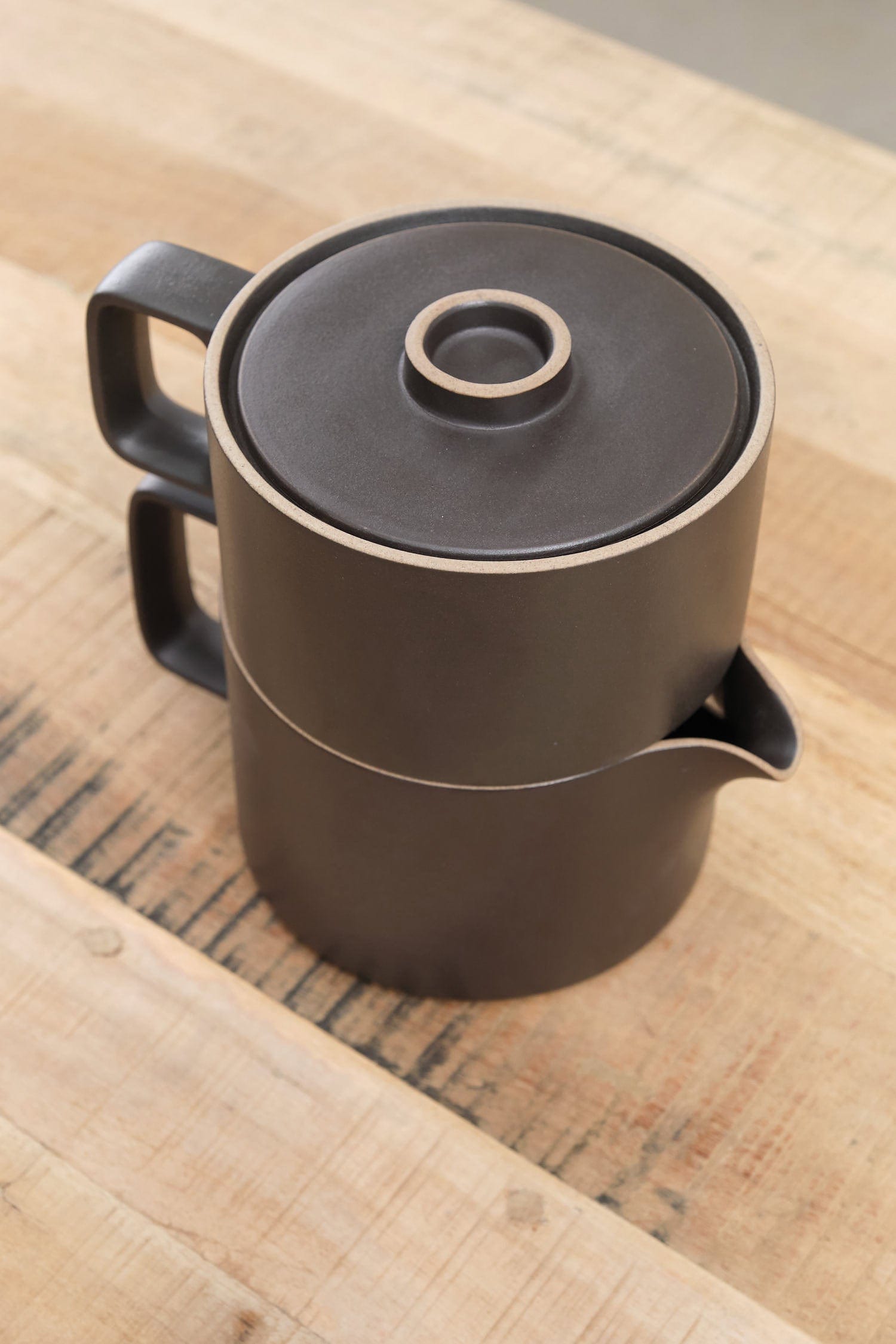 Hasami Porcelain Home CoffeeTea Coffee Dripper with Teapot Black / 5 5/8" Dia X 7 3/8" H