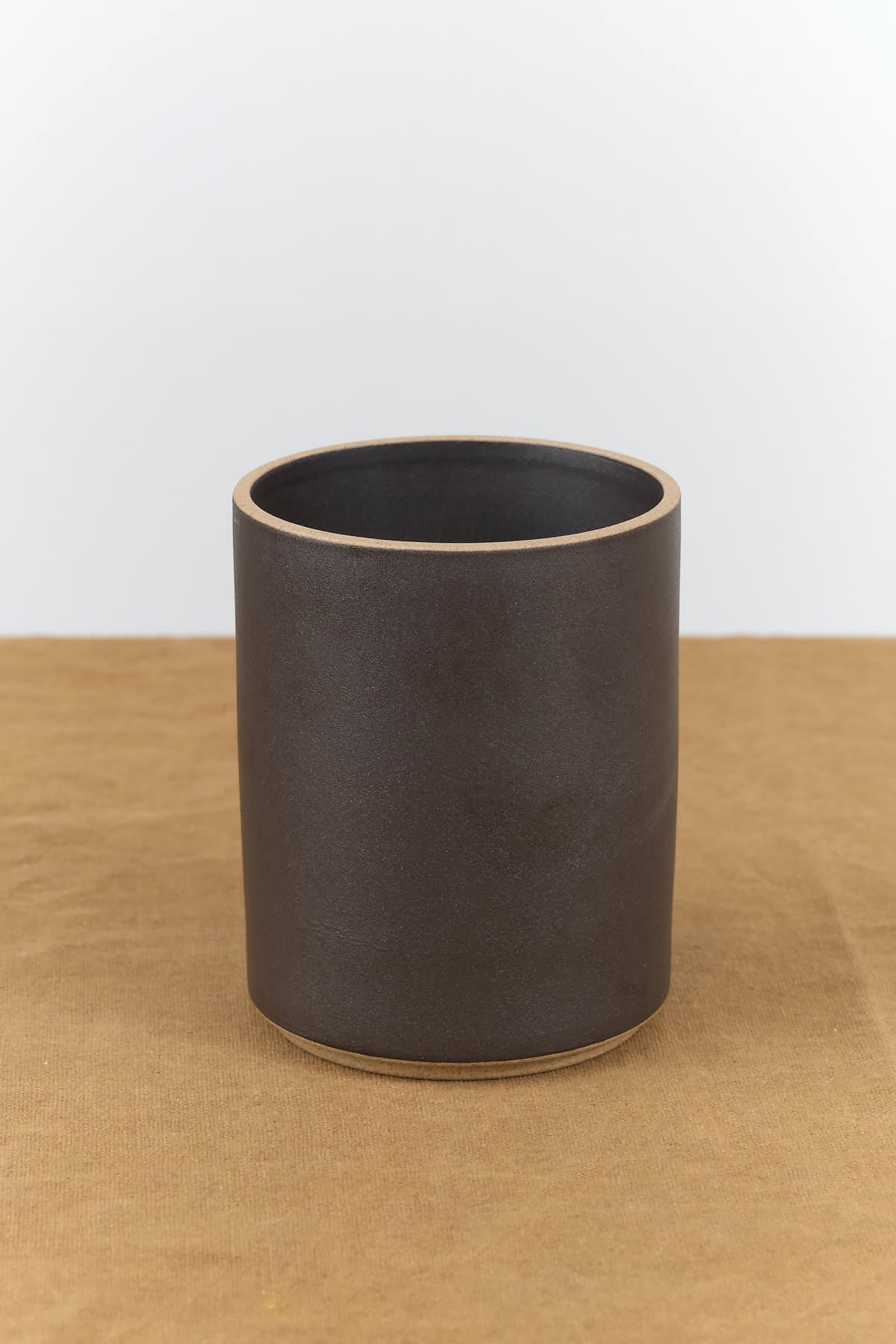 Front view of Container/Tumbler in Black