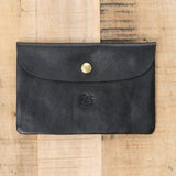 Il Bisonte Accessories Bags Classic Envelope Case in Nero Nero / 6.25" L X 4.25" W X .5" D