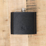 Il Bisonte Home Objects Cowhide Hip Flask in Nero Nero / 4.25" L 3.5" W X .75" D