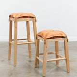Il Bisonte Home Objects Cowhide Stool with Pillow in Naturale Naturale / 14.6" L X 19.6" H X 13.8" D