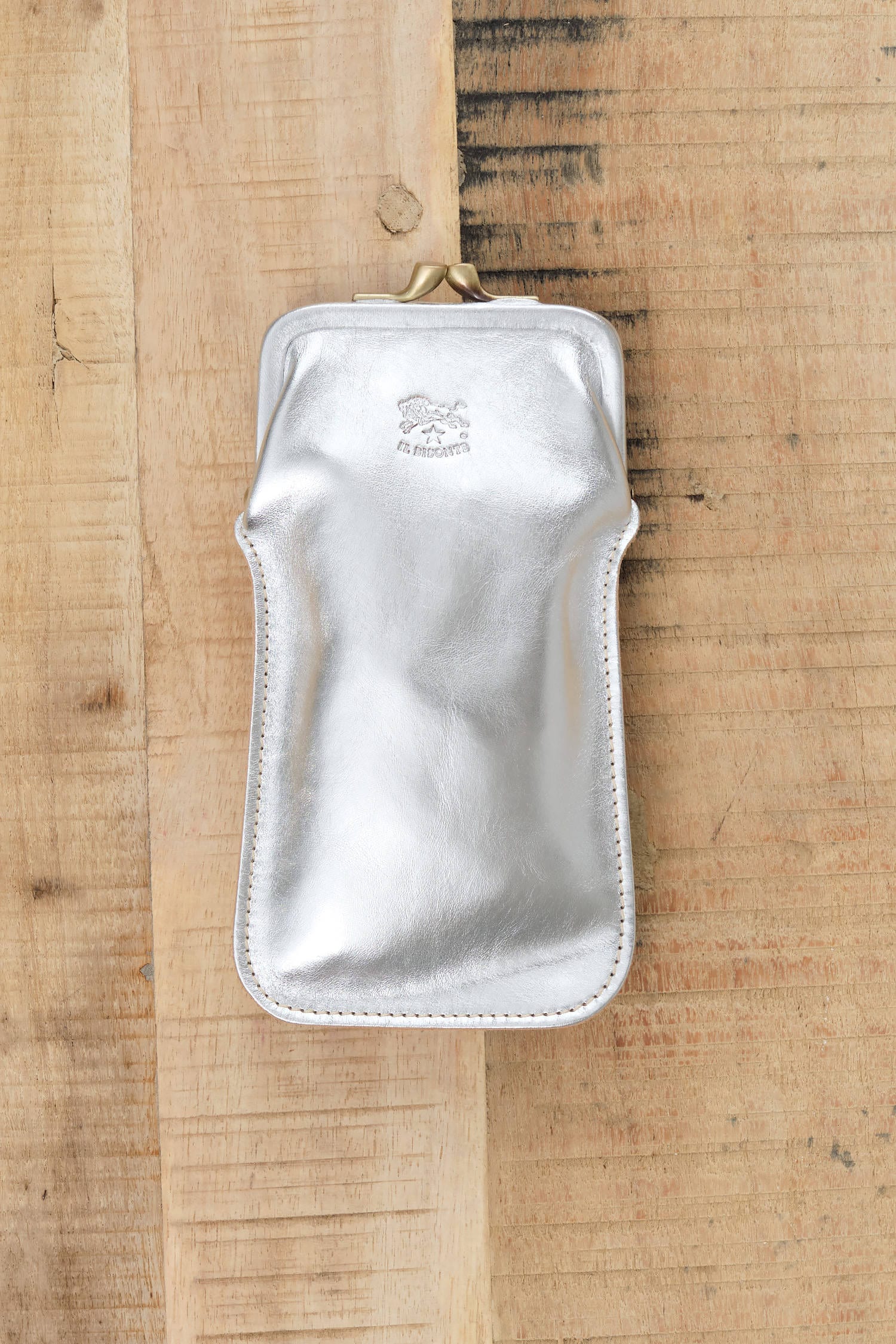 Il Bisonte Accessories Sunglasses Glasses Case in Metallic Silver Metallic Silver / 6.75" L X 3.5" H X .75" D