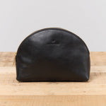 Il Bisonte Accessories Bags Large Bigallo Beauty Case in Nero Nero / 8" L X 6.25" H X 2.75" D