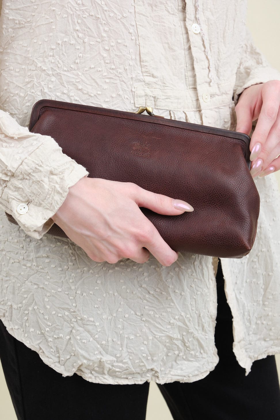 Manuela Classic Clutch Bag in Caffe styled