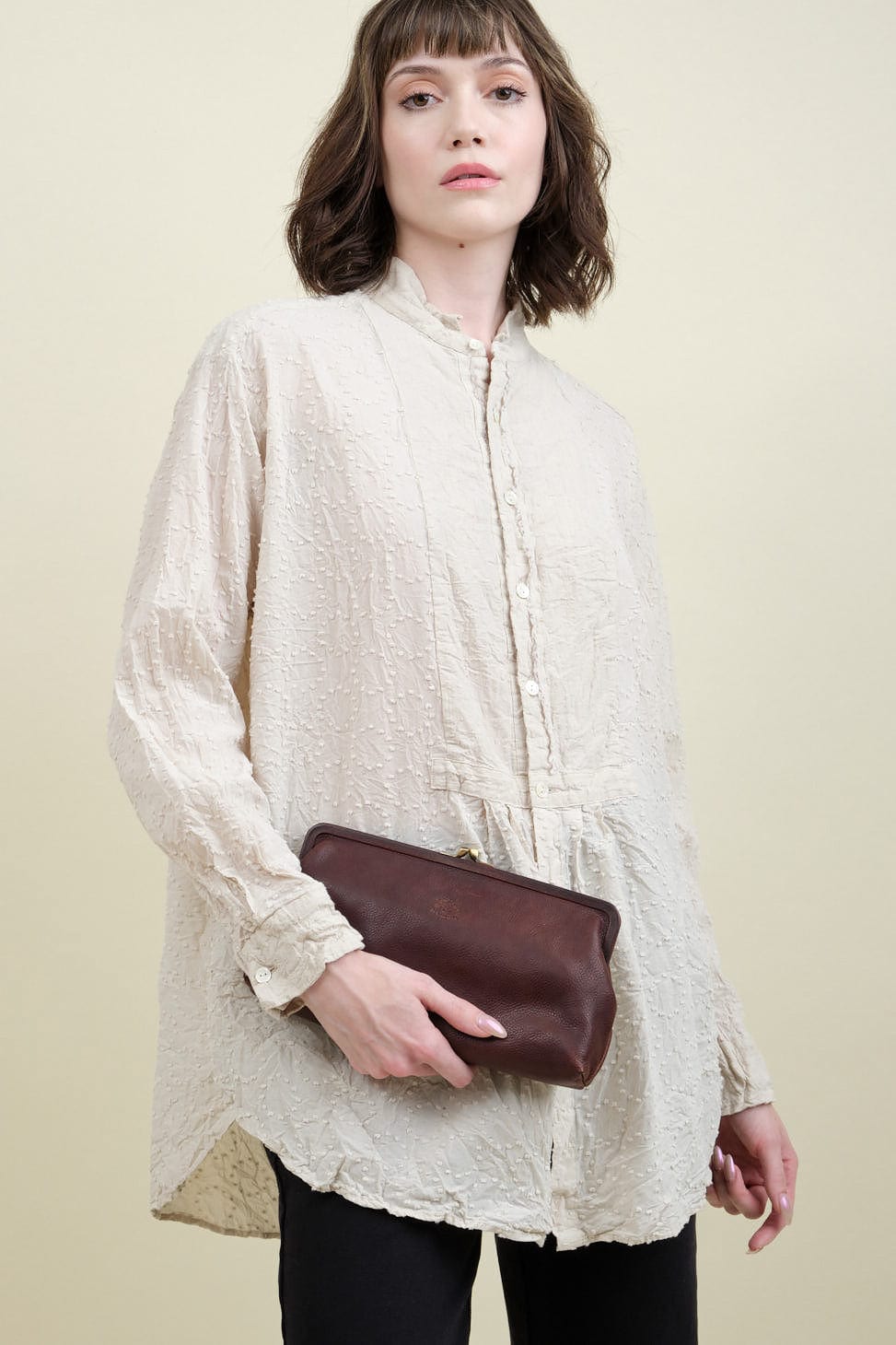 Manuela Classic Clutch Bag in Caffe