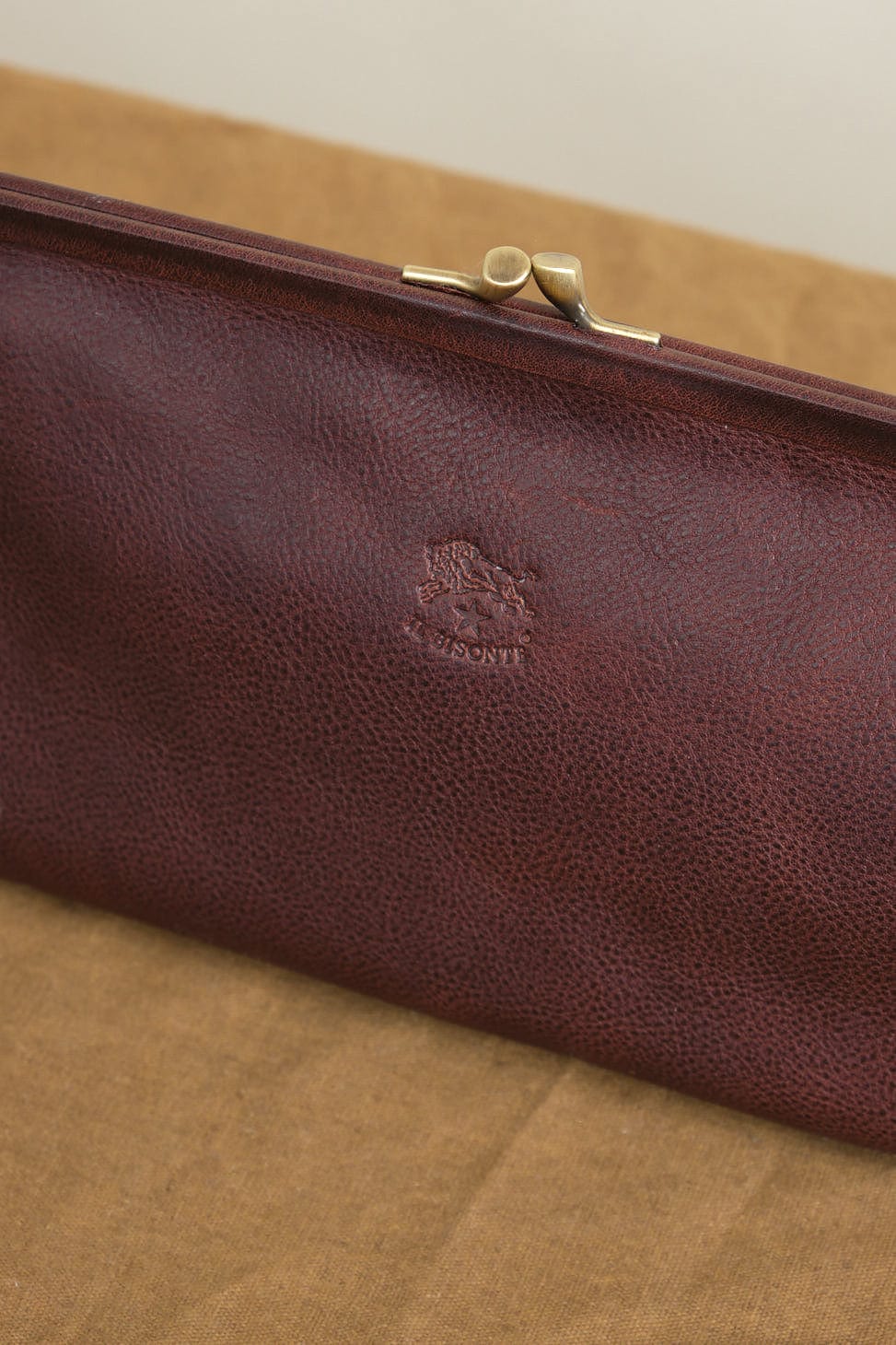 Close up of Manuela Classic Clutch Bag in Caffe