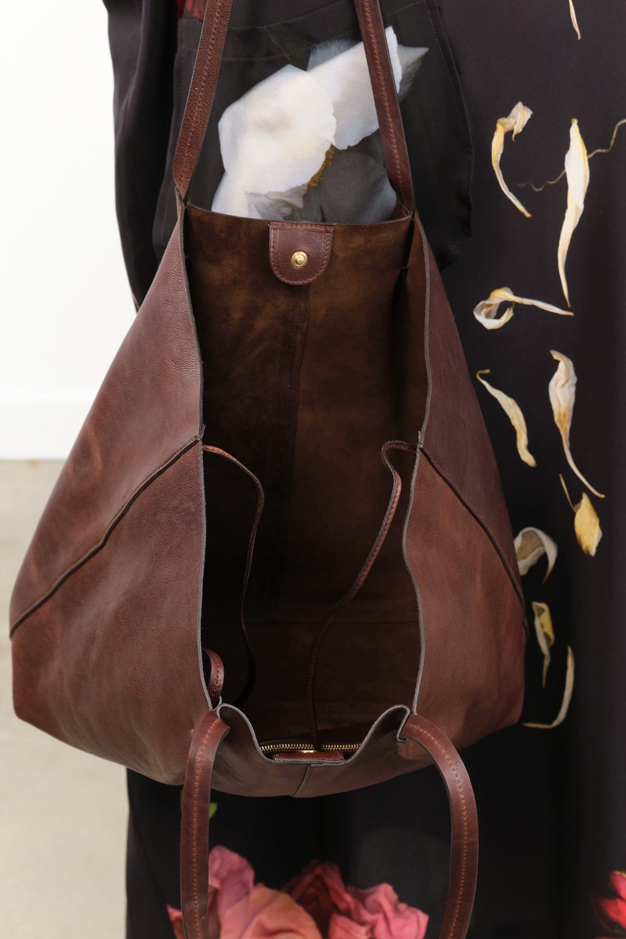 Il Bisonte Accessories Bags Nina Tote Bag Caffe / 17.75" L X 12.5" H X 7" D