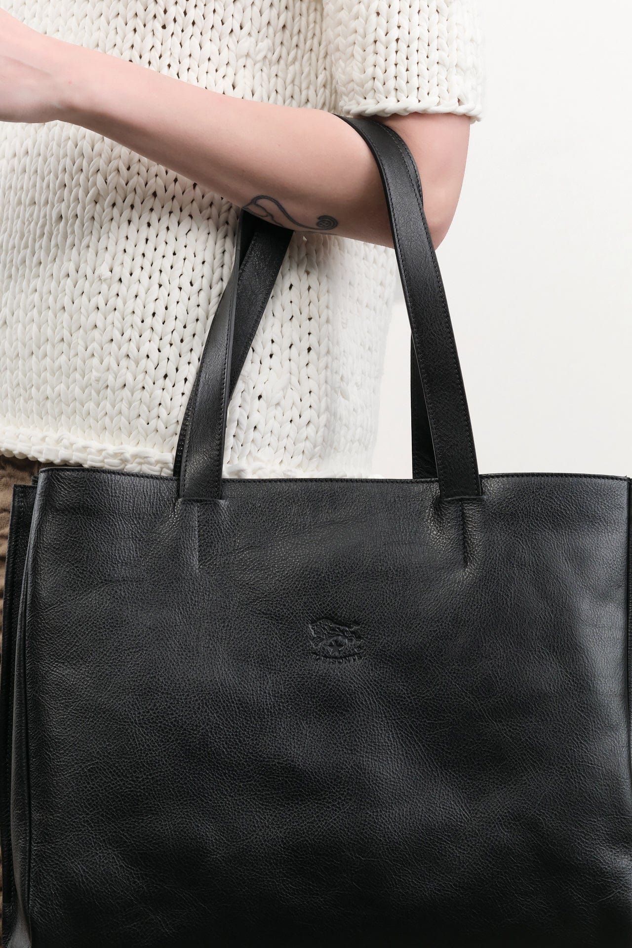 Il Bisonte Accessories Bags Opale Handbag Nero / 14" L X 11.75" H X 5.5" D