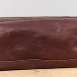 Il Bisonte Accessories Bags Populonia Cowhide Beauty Case in Caffe Caffe / 9" L X 4.5" H X 5" D
