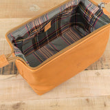 Il Bisonte Accessories Bags Populonia Cowhide Beauty Case in Naturale Naturale / 9" L X 4.5" H X 5" D