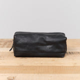 Il Bisonte Accessories Bags Populonia Cowhide Beauty Case in Nero Nero / 9" L X 4.5" H X 5" D